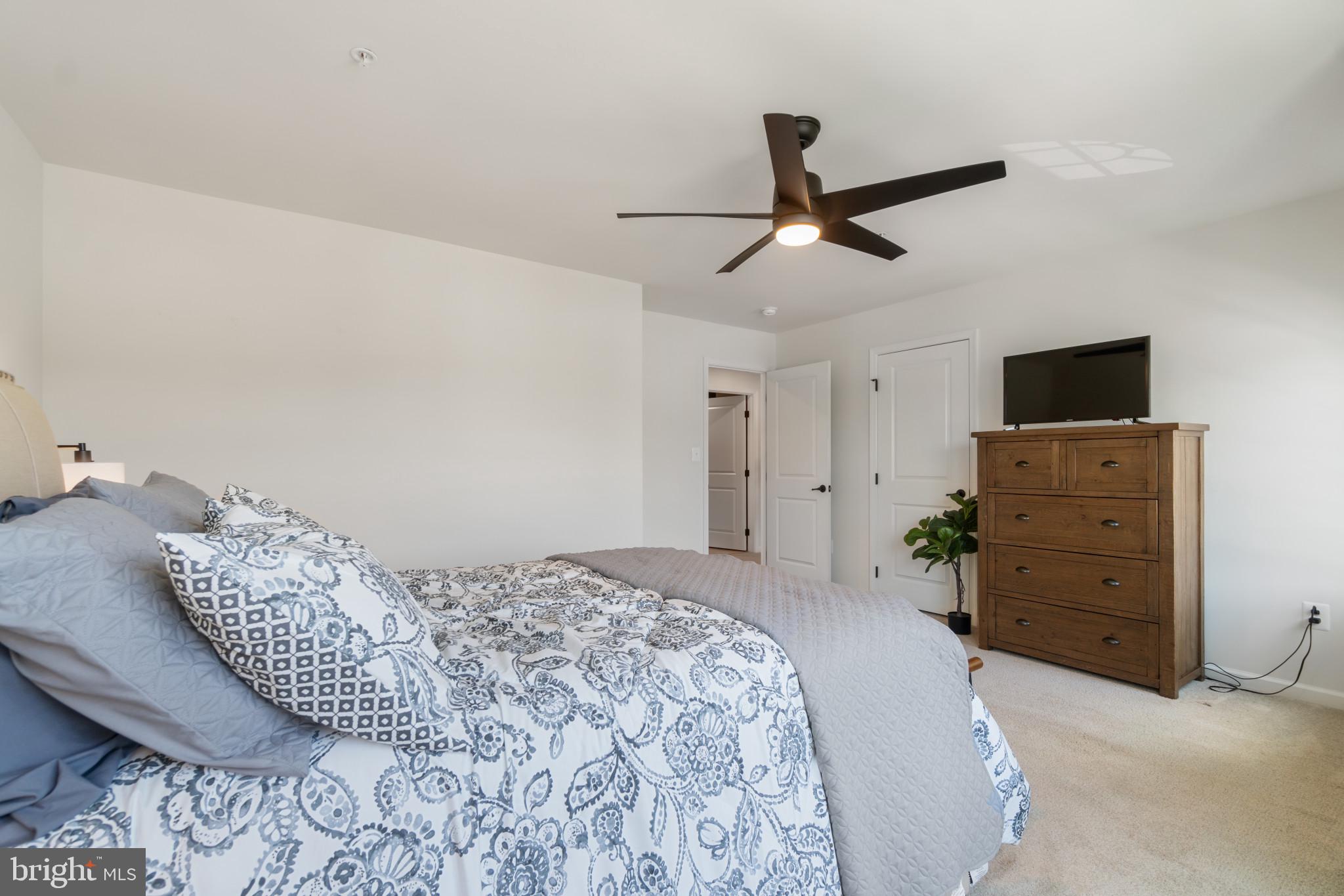 HAWKINS MANOR - Residential