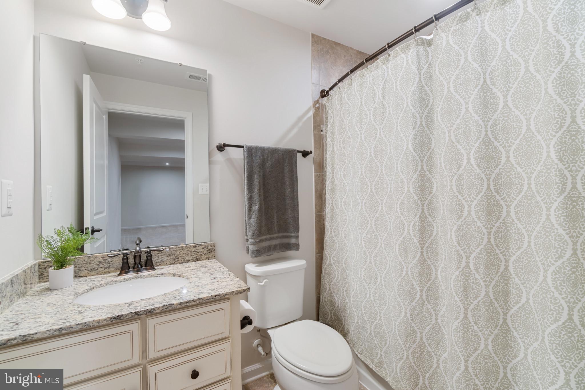 HAWKINS MANOR - Residential