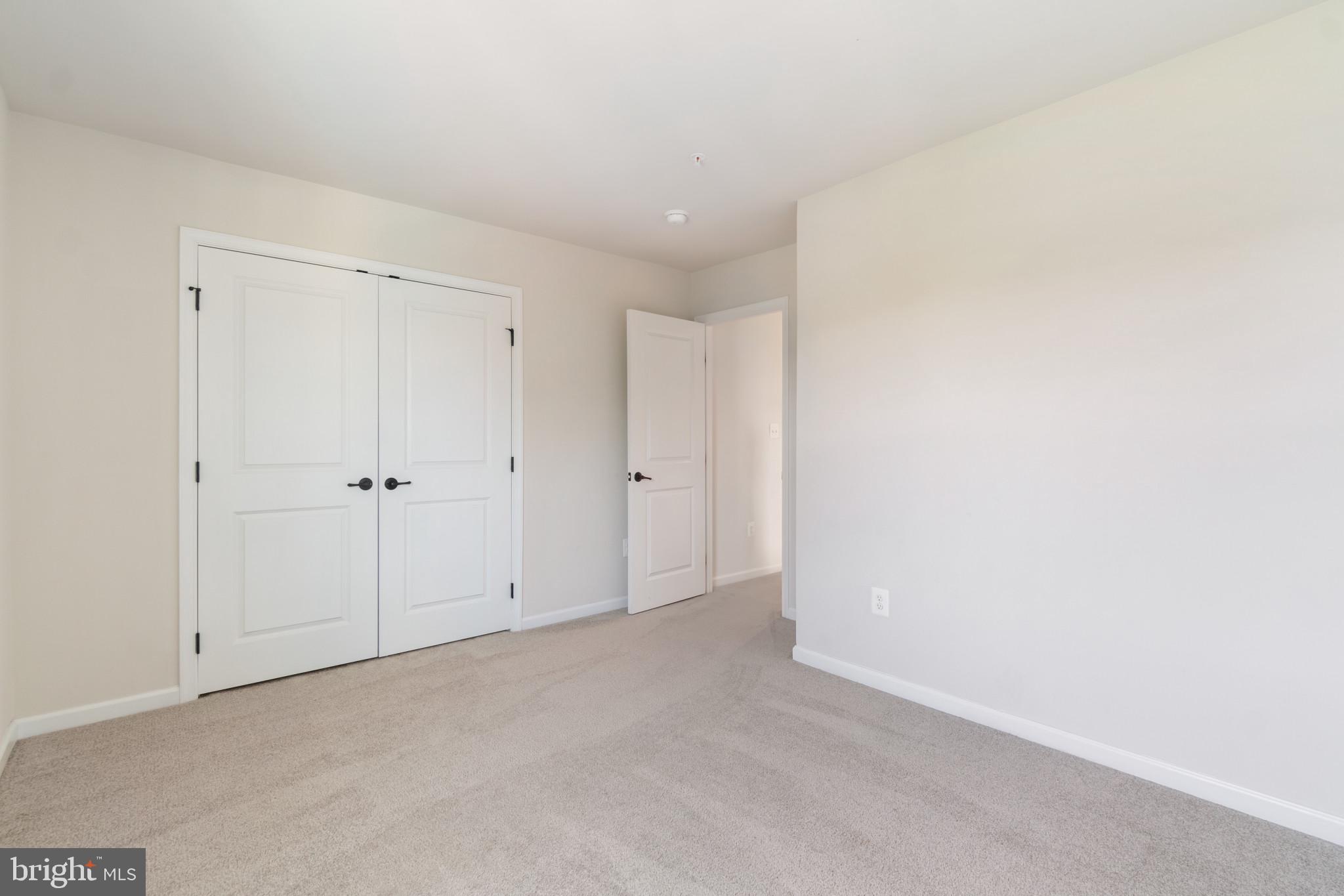 HAWKINS MANOR - Residential