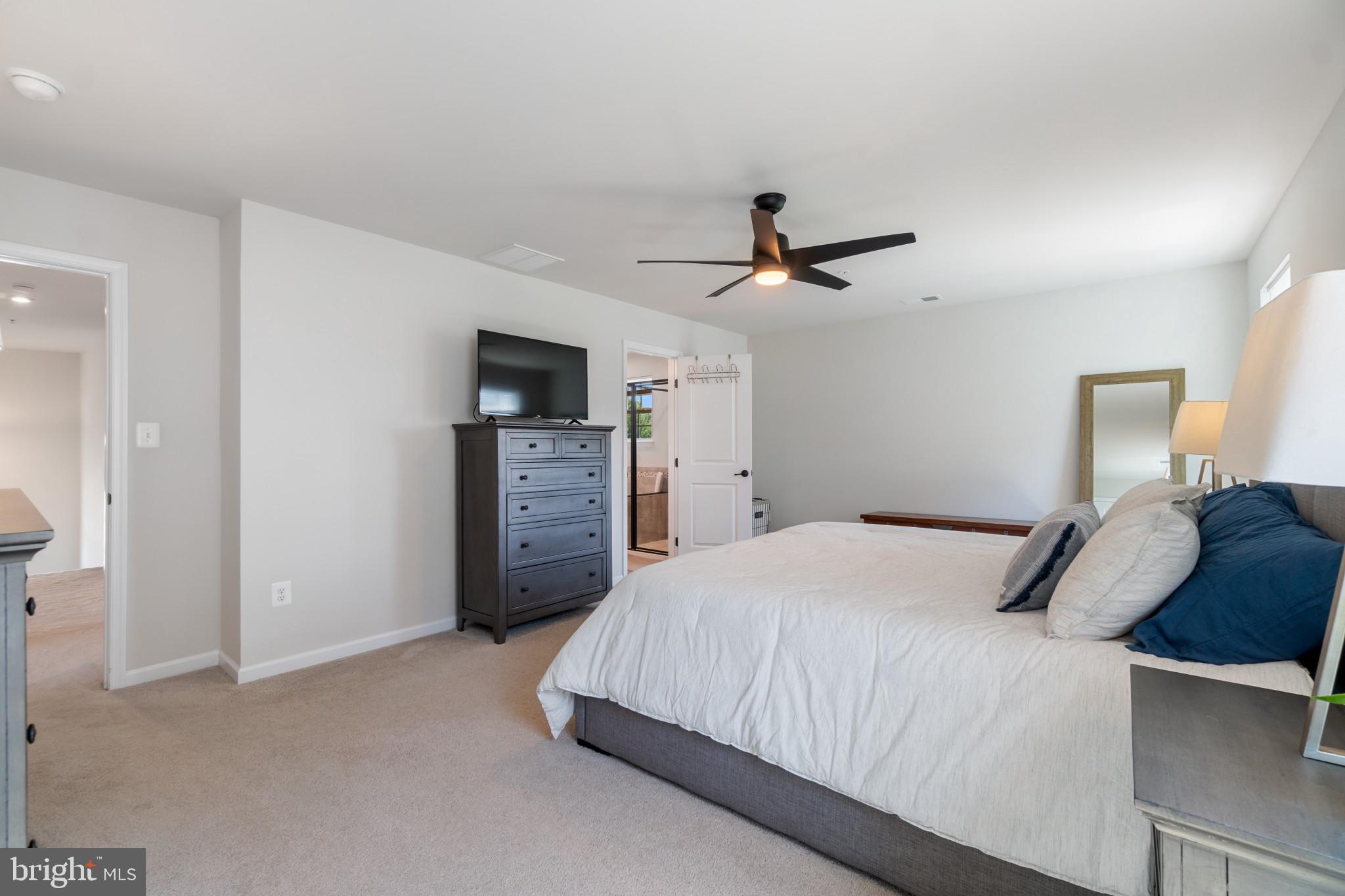 HAWKINS MANOR - Residential