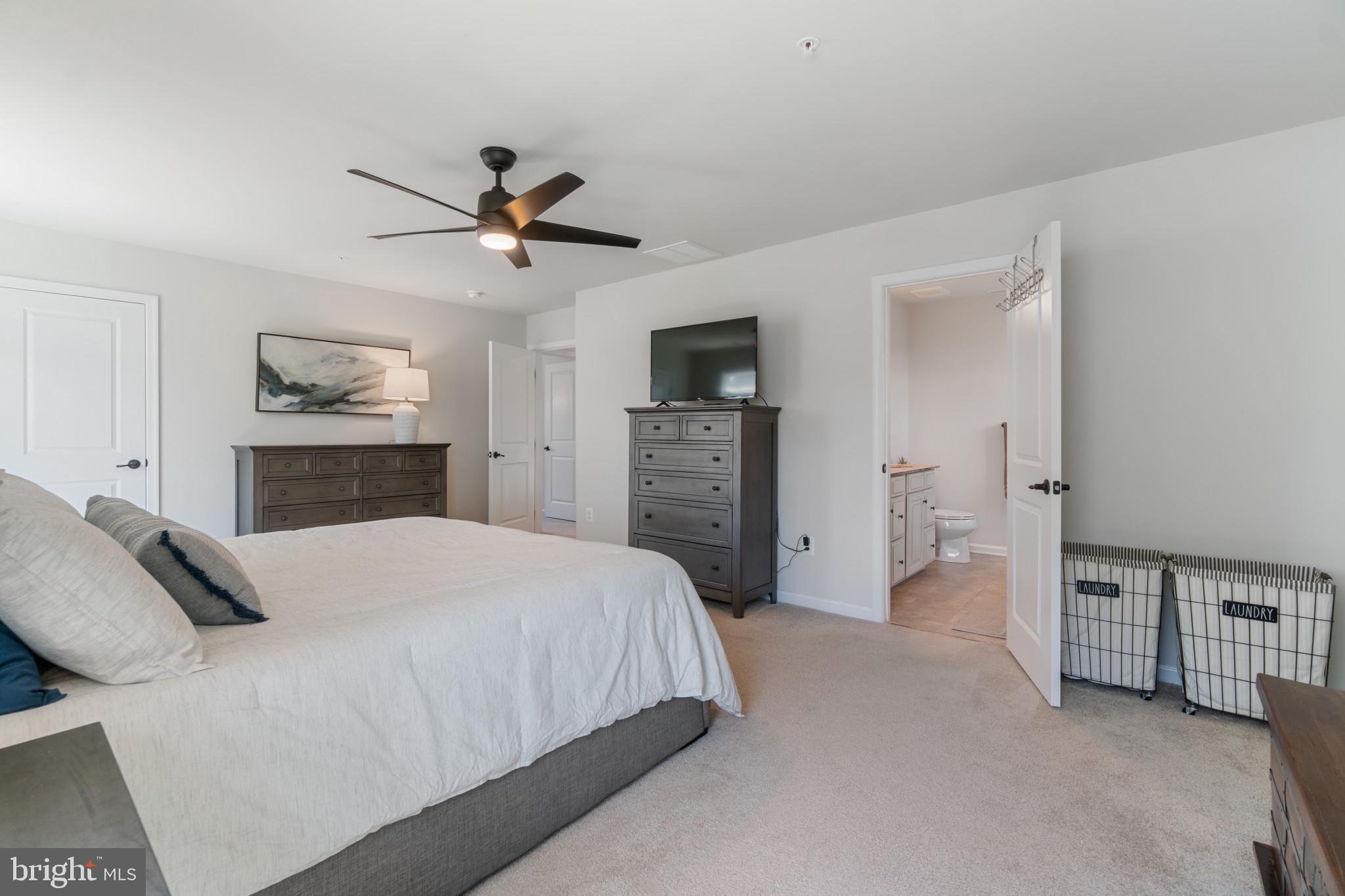 HAWKINS MANOR - Residential