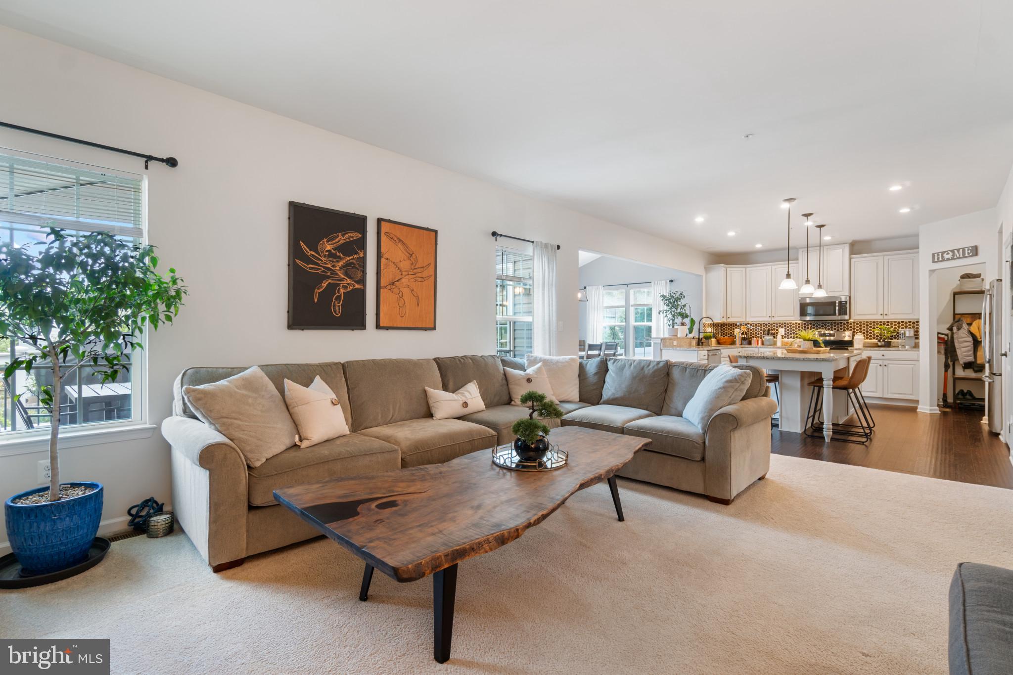 HAWKINS MANOR - Residential