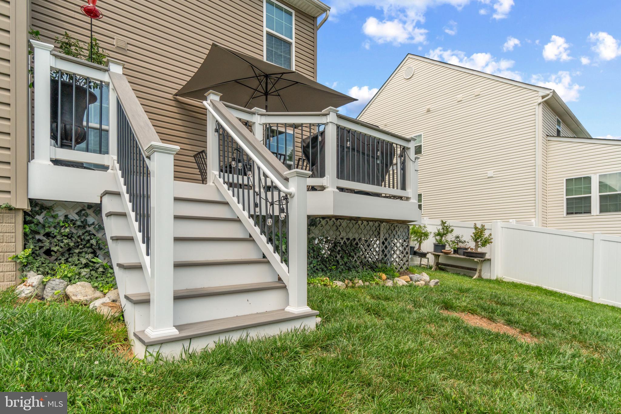 HAWKINS MANOR - Residential