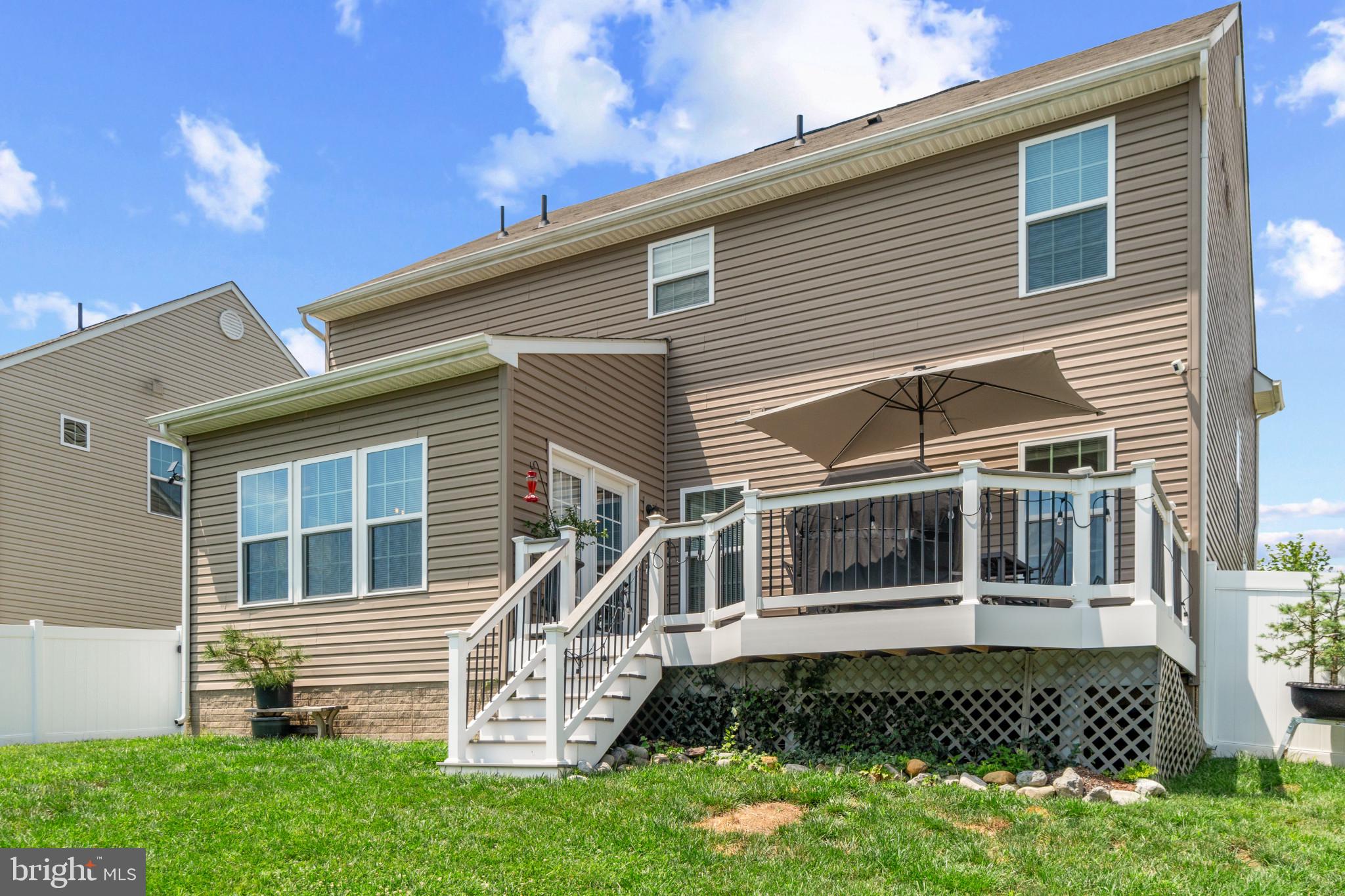 HAWKINS MANOR - Residential