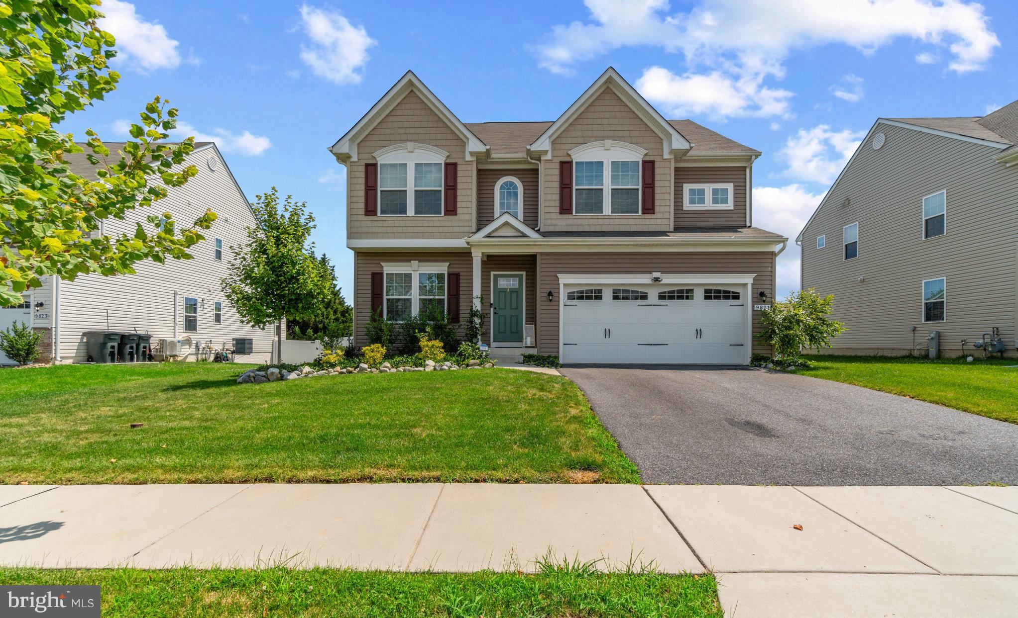 HAWKINS MANOR - Residential