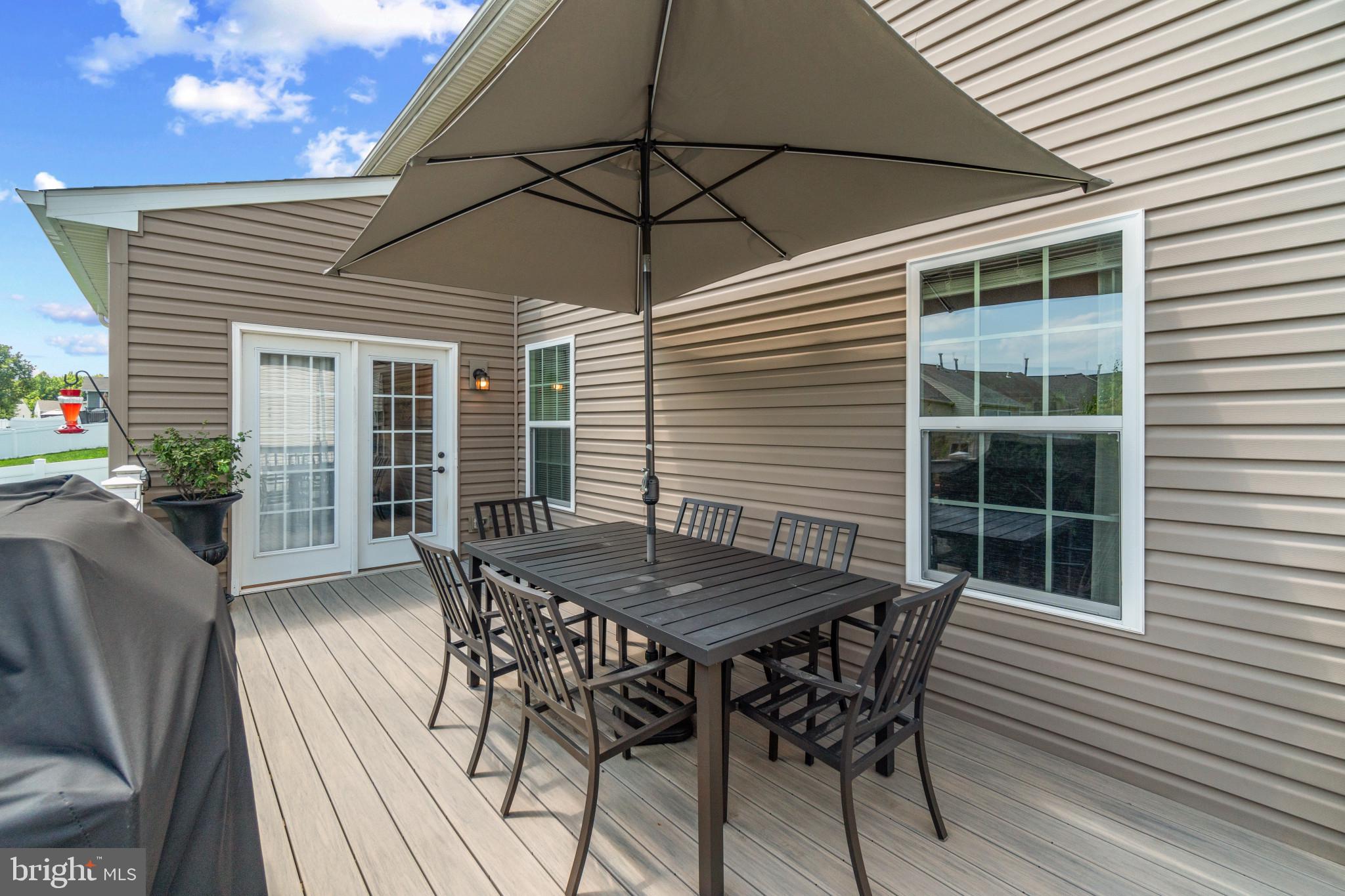 HAWKINS MANOR - Residential