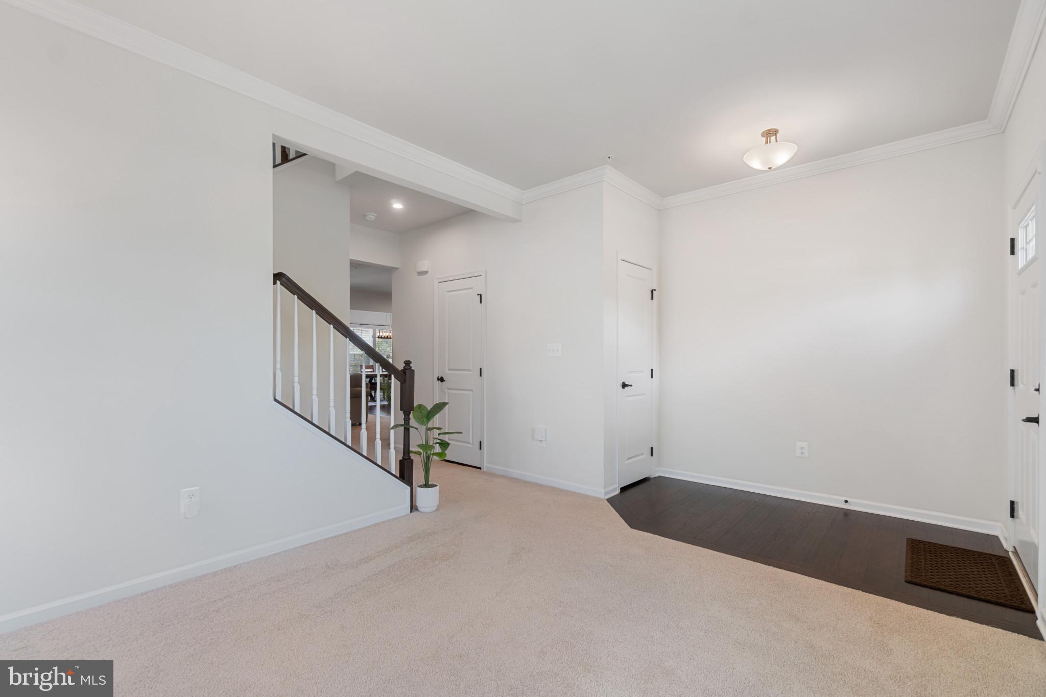 HAWKINS MANOR - Residential