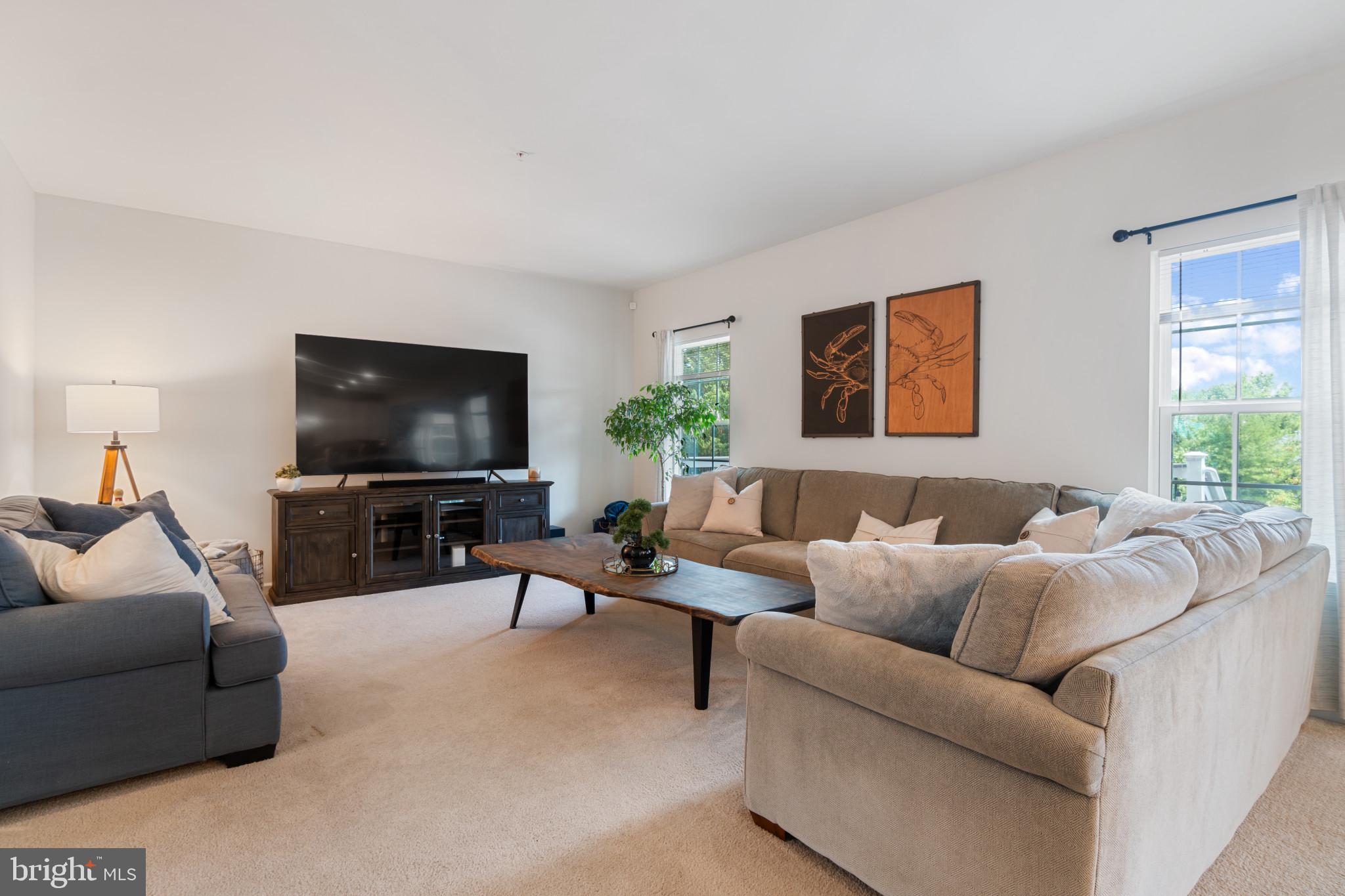 HAWKINS MANOR - Residential