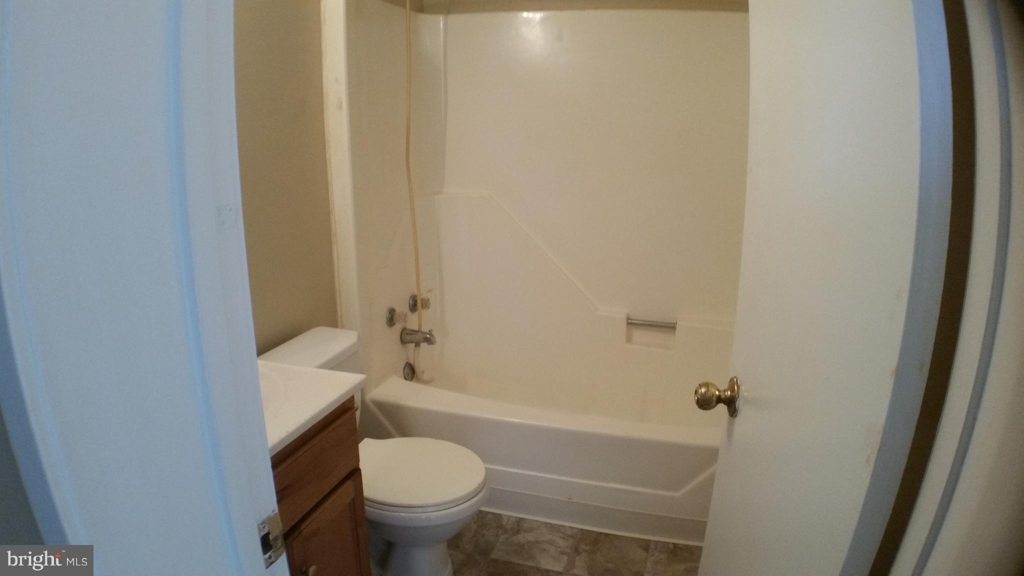 BRIARWOOD - Residential Lease