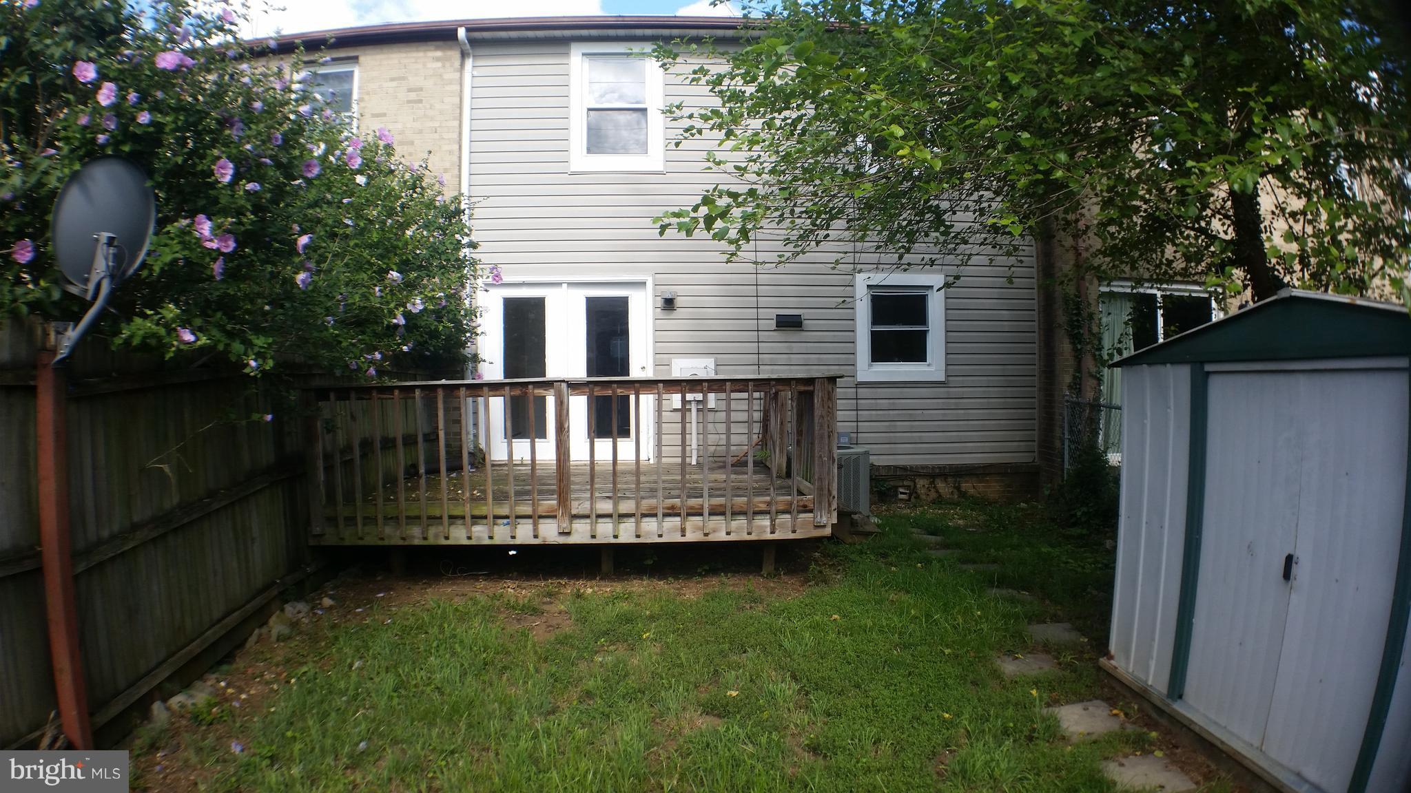 BRIARWOOD - Residential Lease