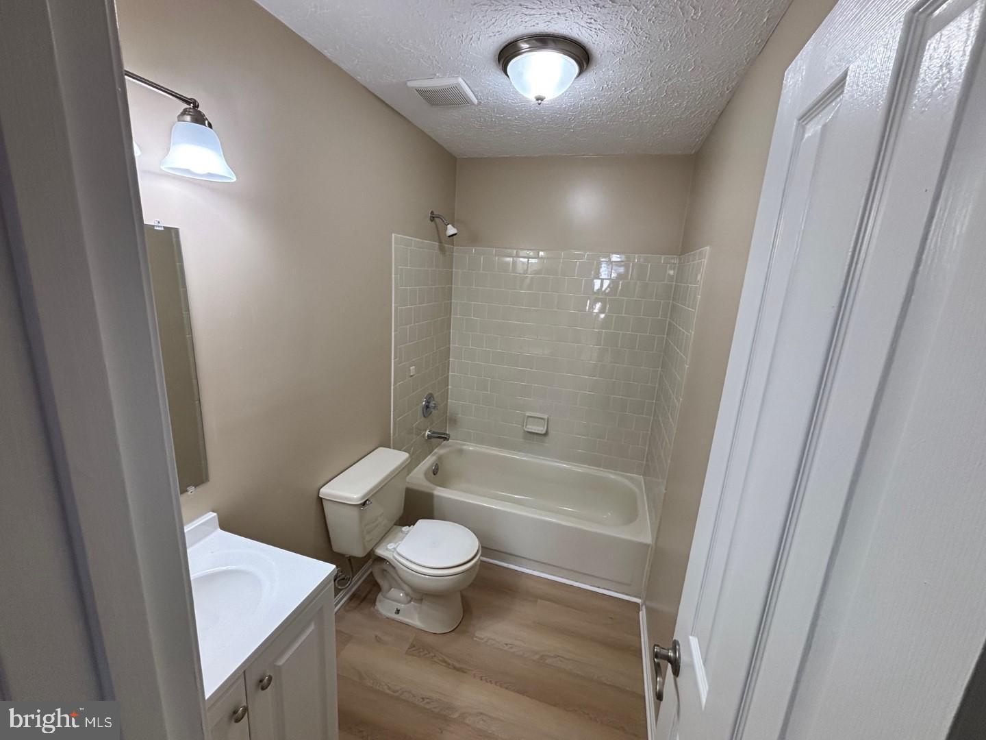 THE PROVINCES - Residential