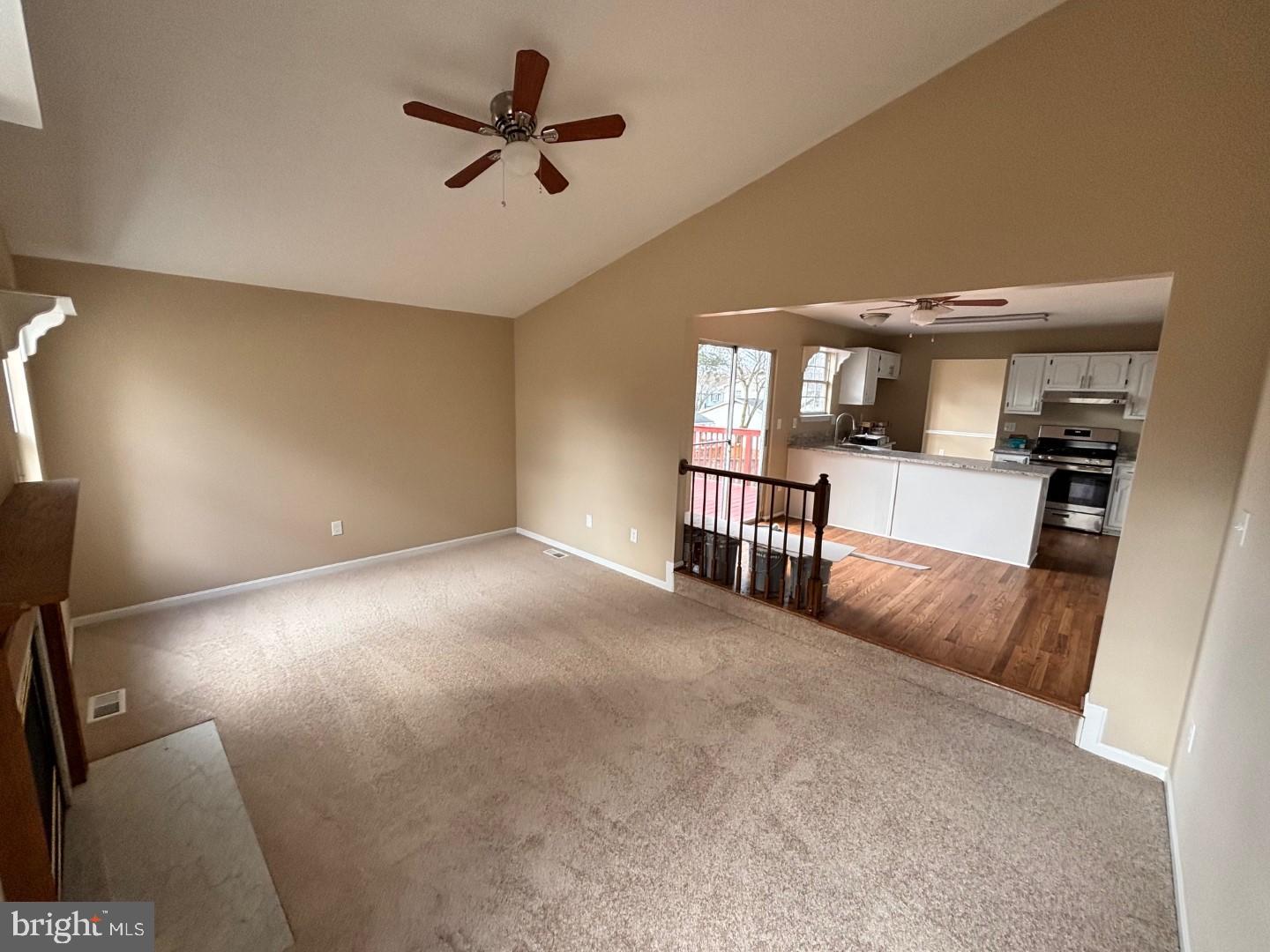 THE PROVINCES - Residential