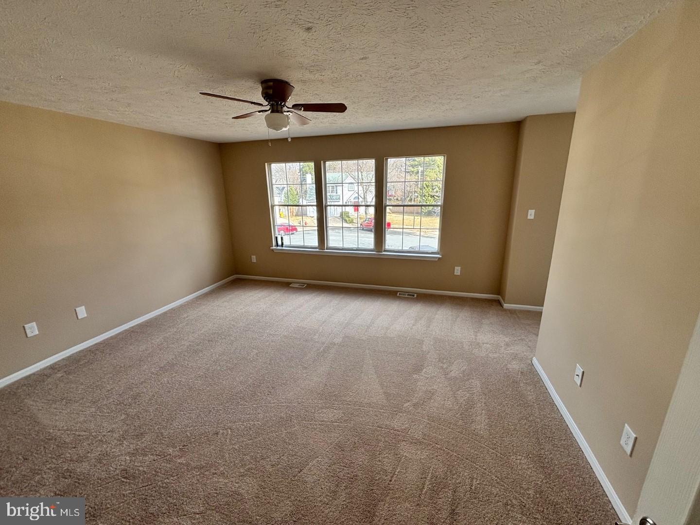 THE PROVINCES - Residential