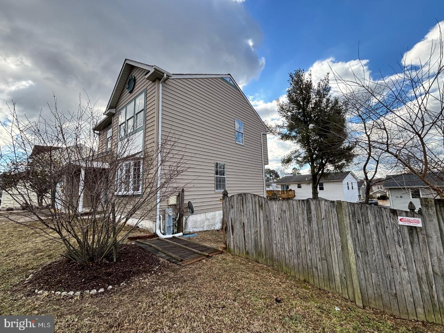 THE PROVINCES - Residential