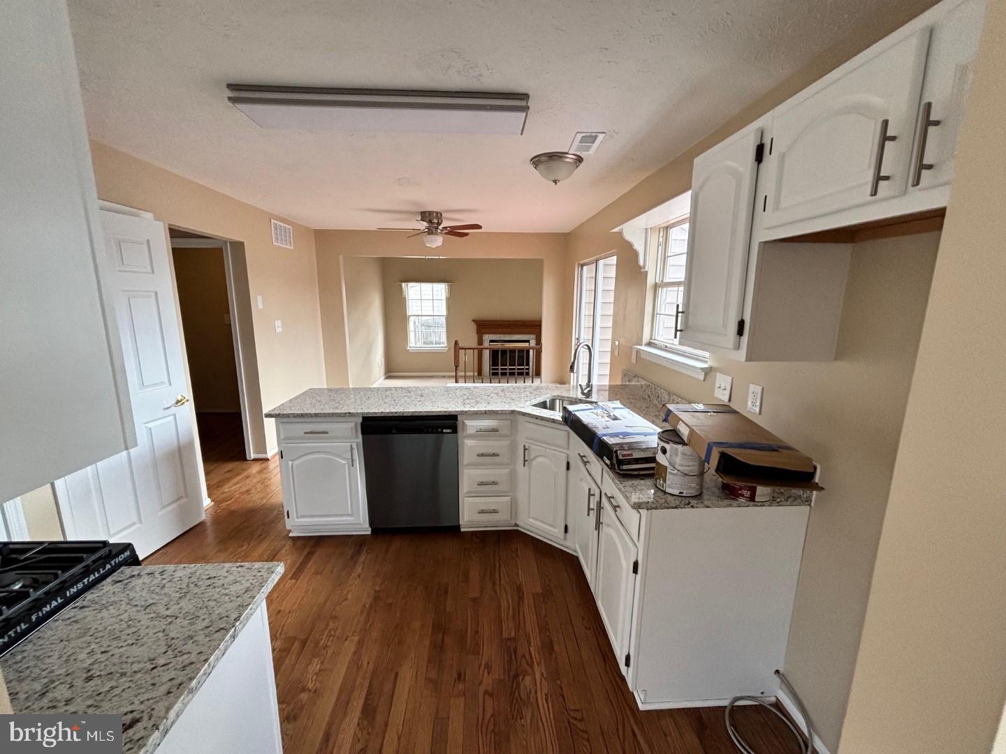 THE PROVINCES - Residential