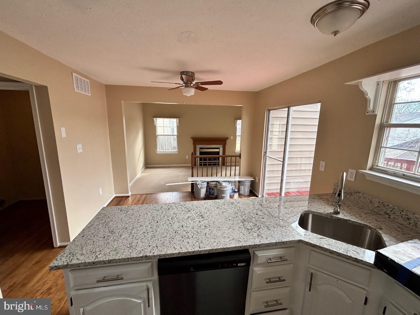 THE PROVINCES - Residential