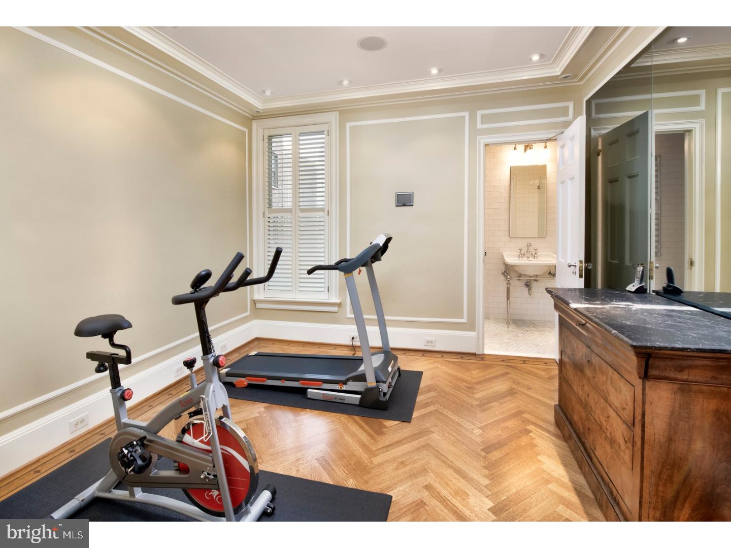 RITTENHOUSE SQUARE - Residential