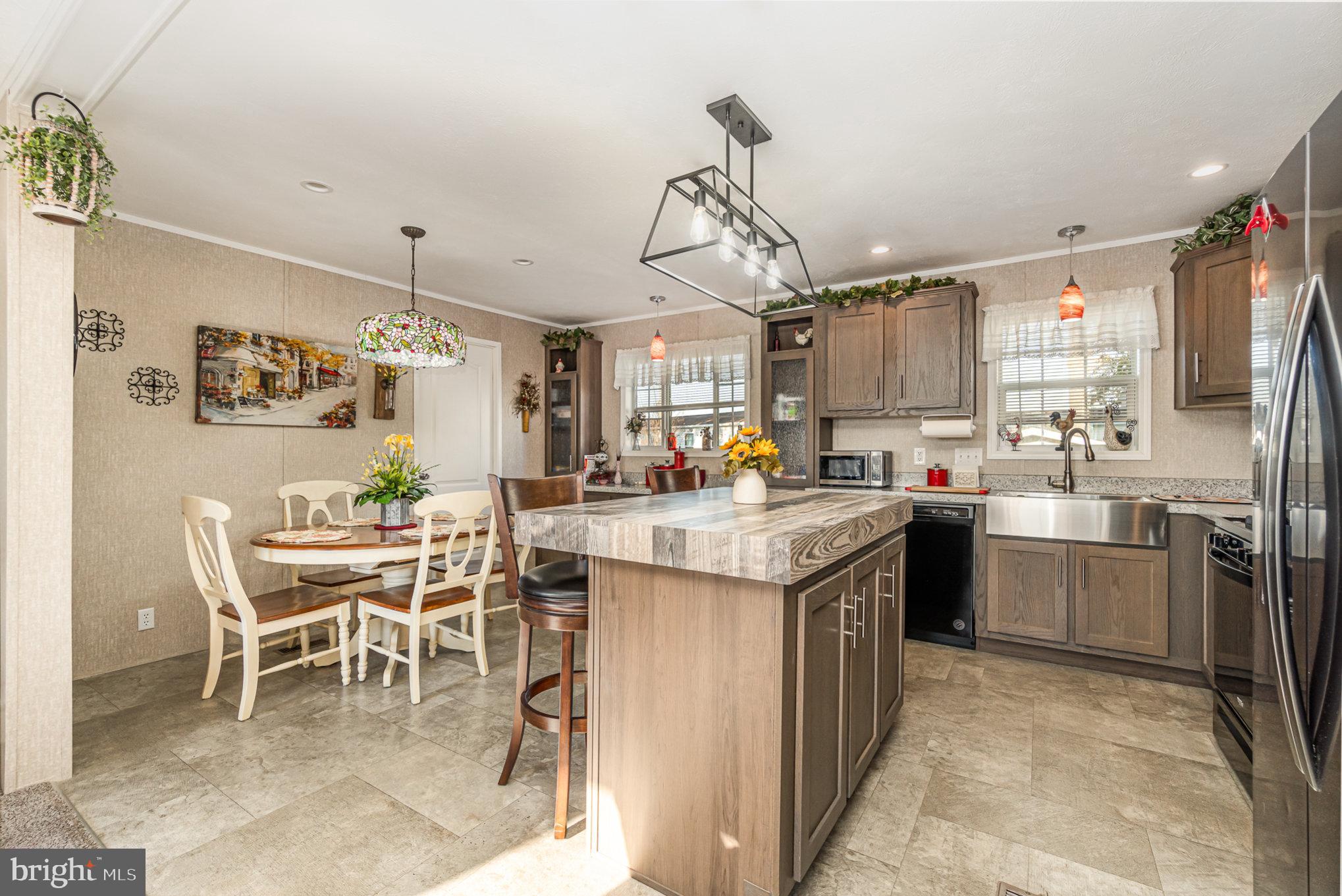 TRIPLE J MHP - Residential