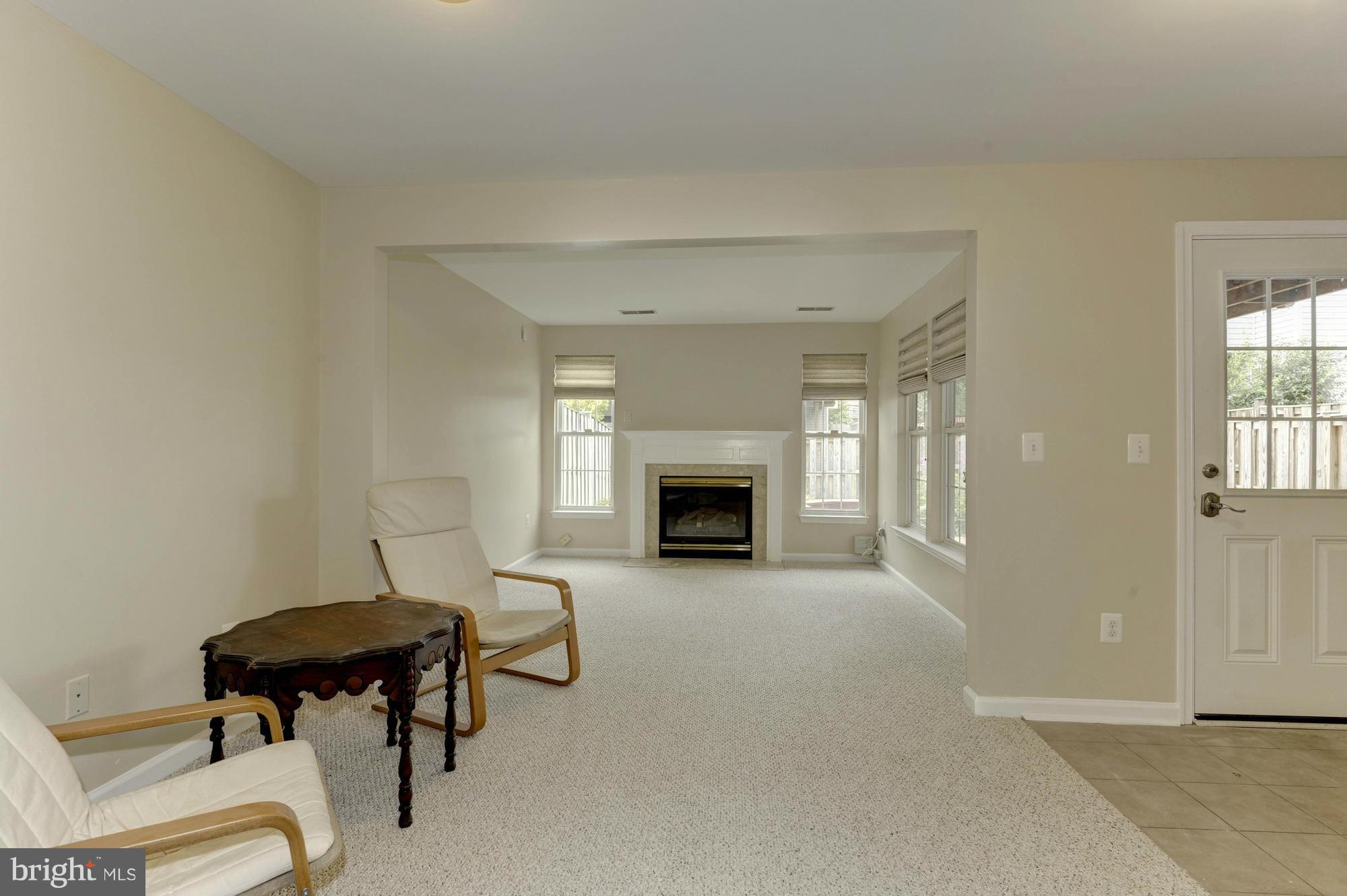 SOUTH RIDING - Residential