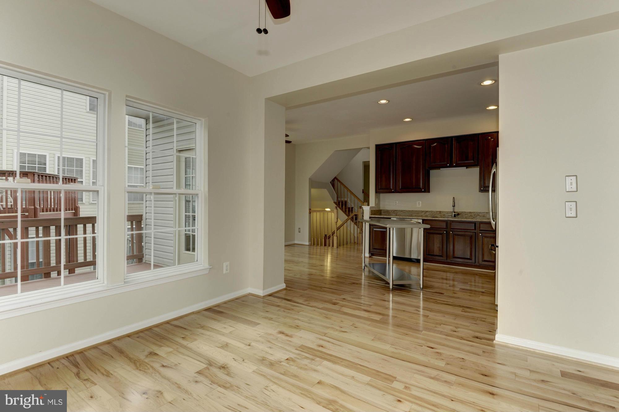 SOUTH RIDING - Residential