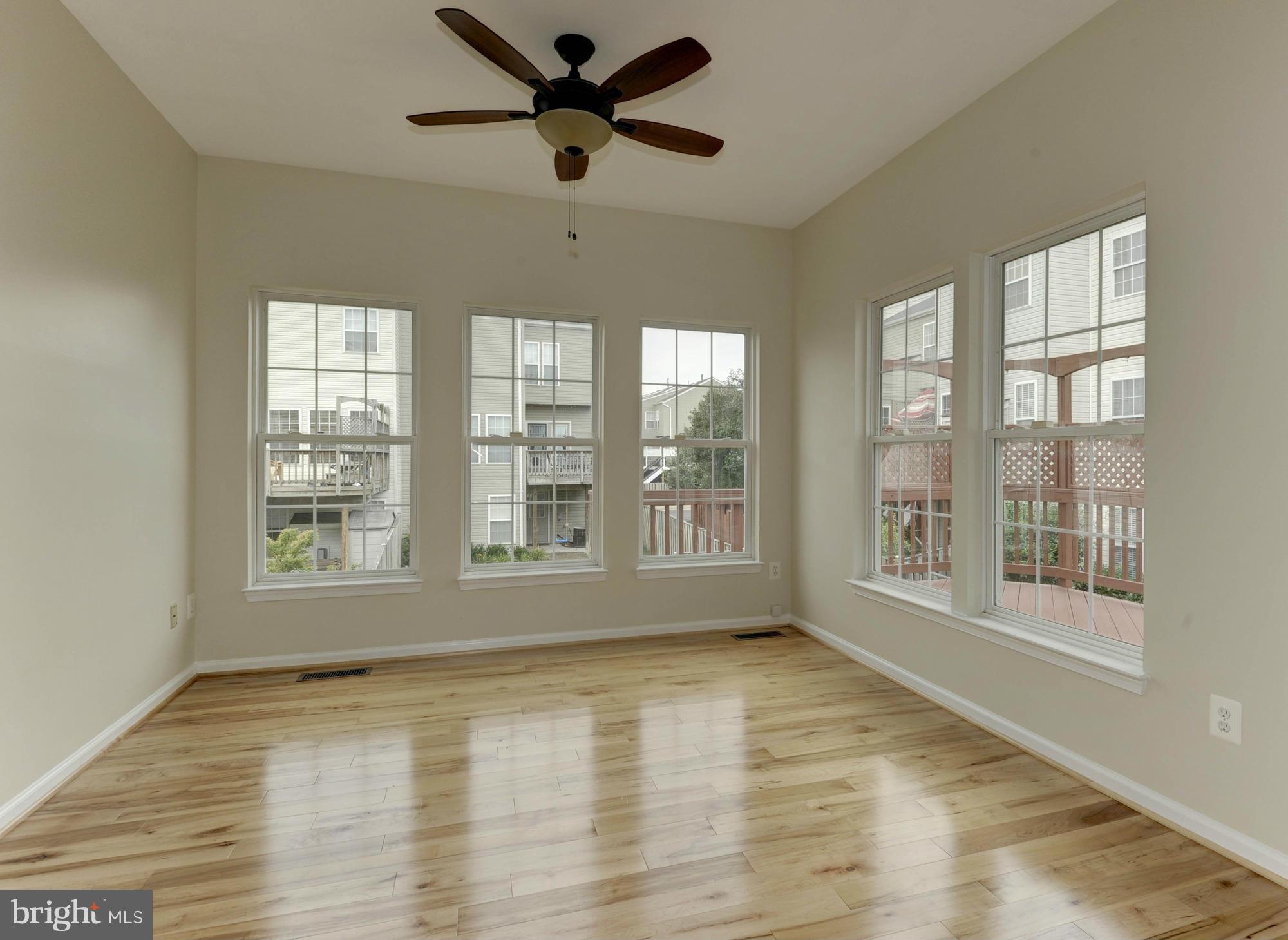SOUTH RIDING - Residential