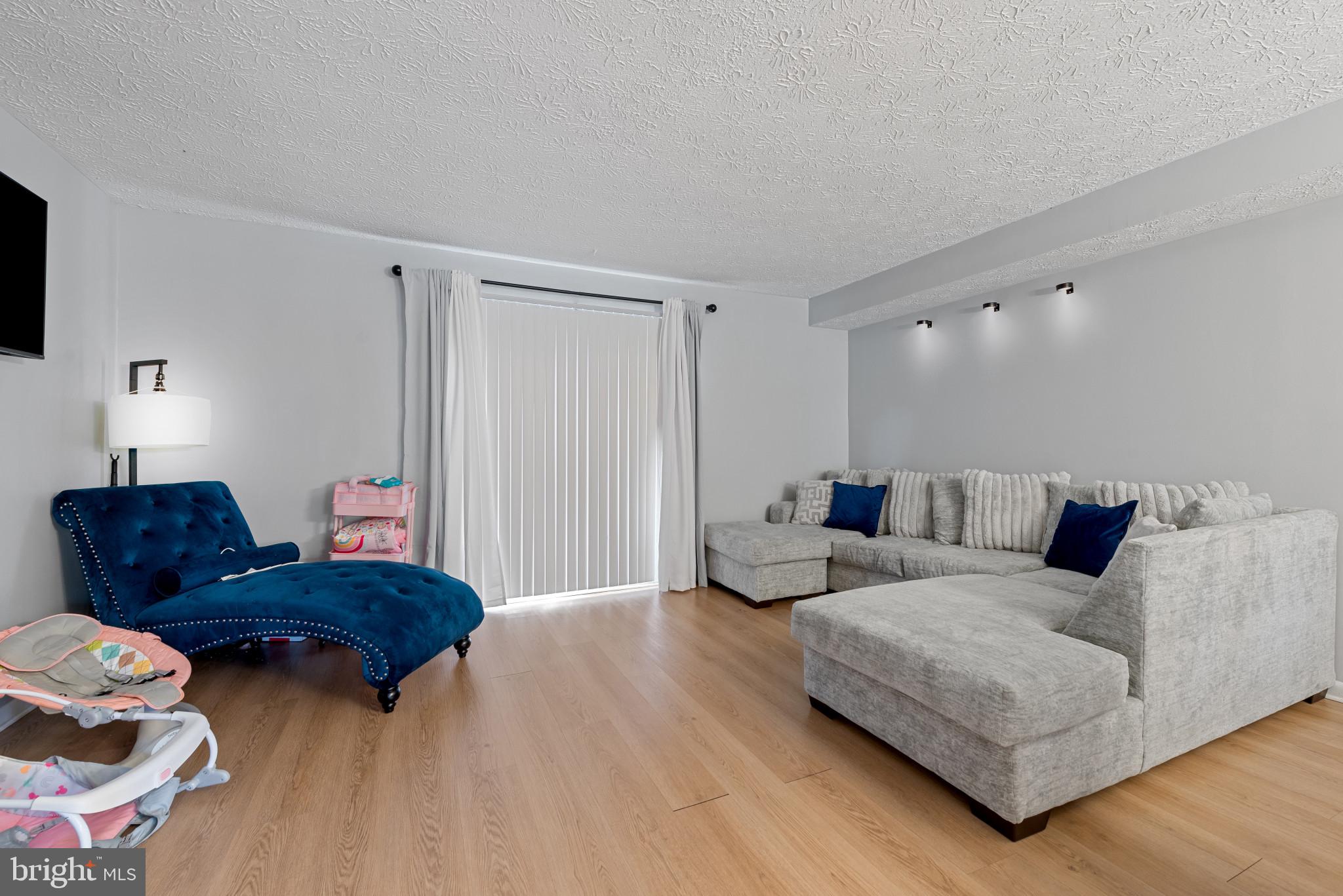 1057 LAKE FRONT DRIVE