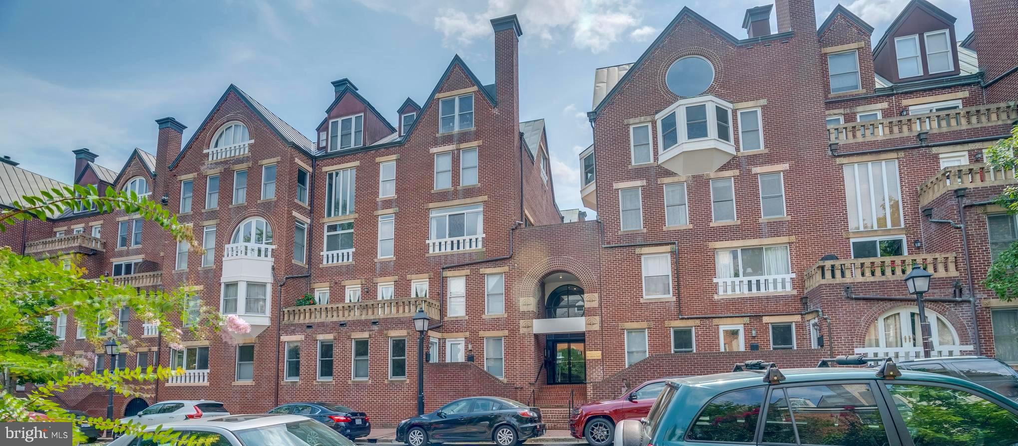 TORPEDO FACTORY - Residential Lease