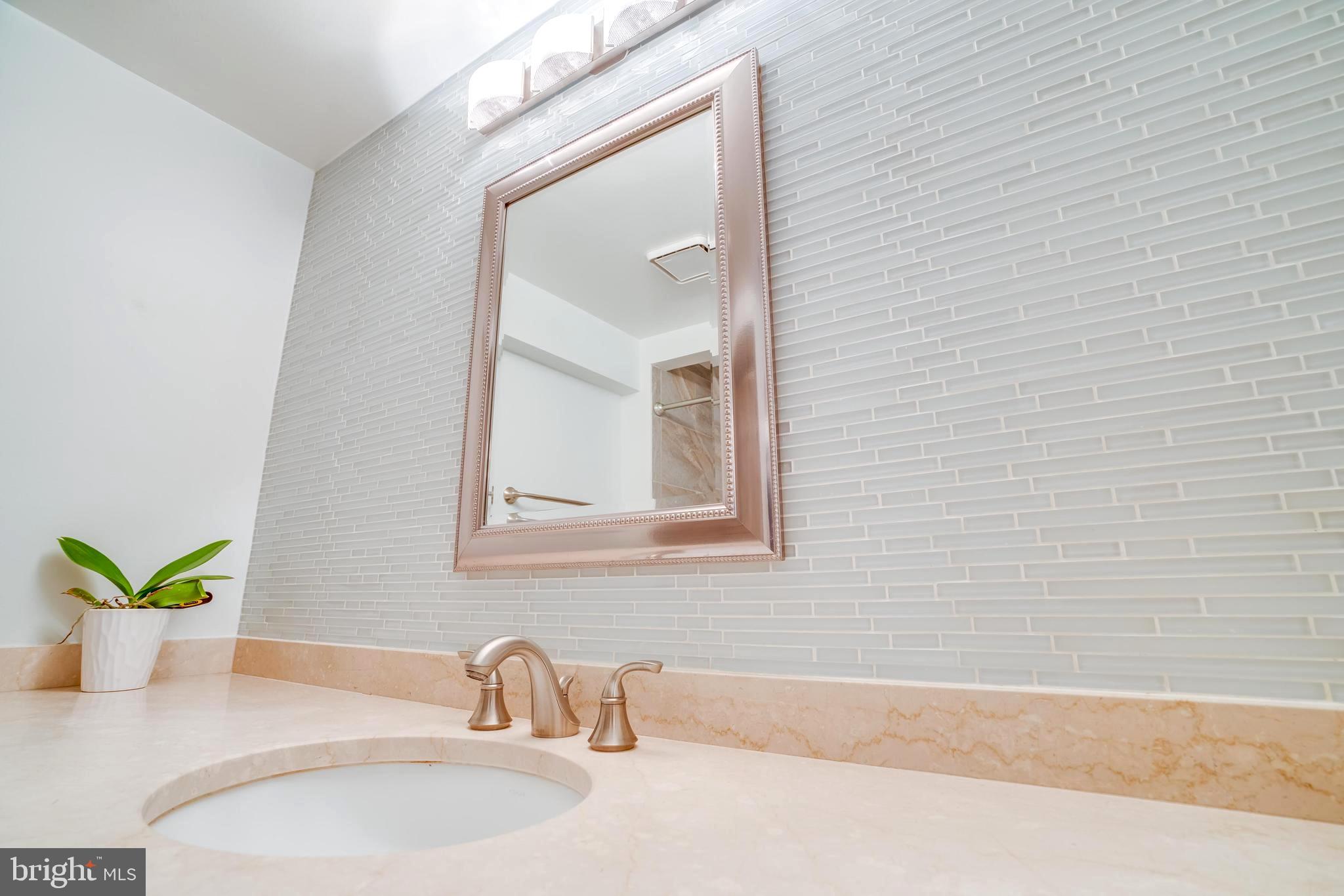 TORPEDO FACTORY - Residential Lease