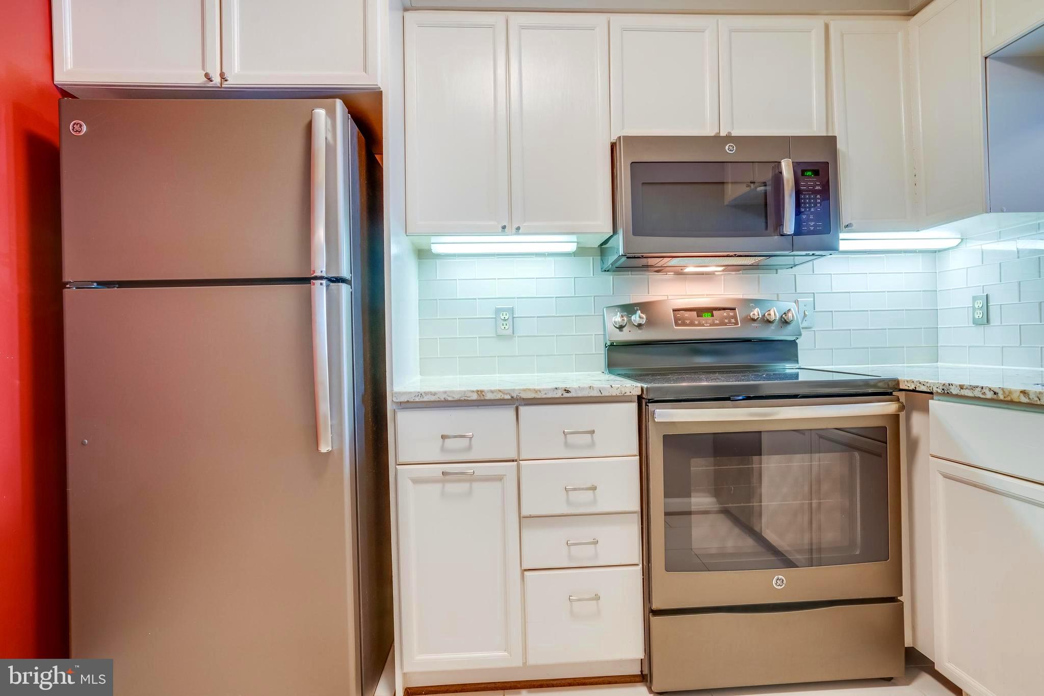 TORPEDO FACTORY - Residential Lease