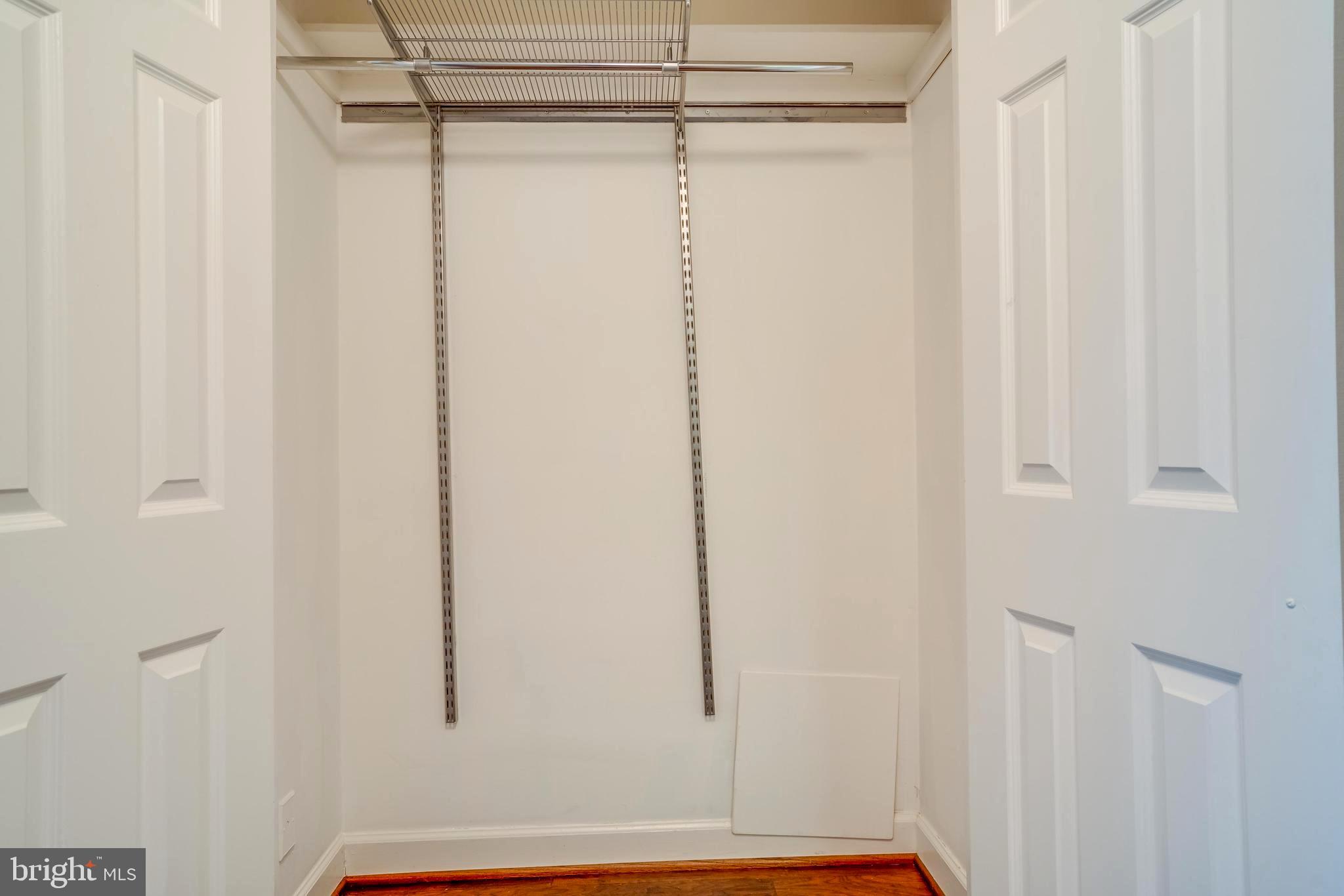 TORPEDO FACTORY - Residential Lease