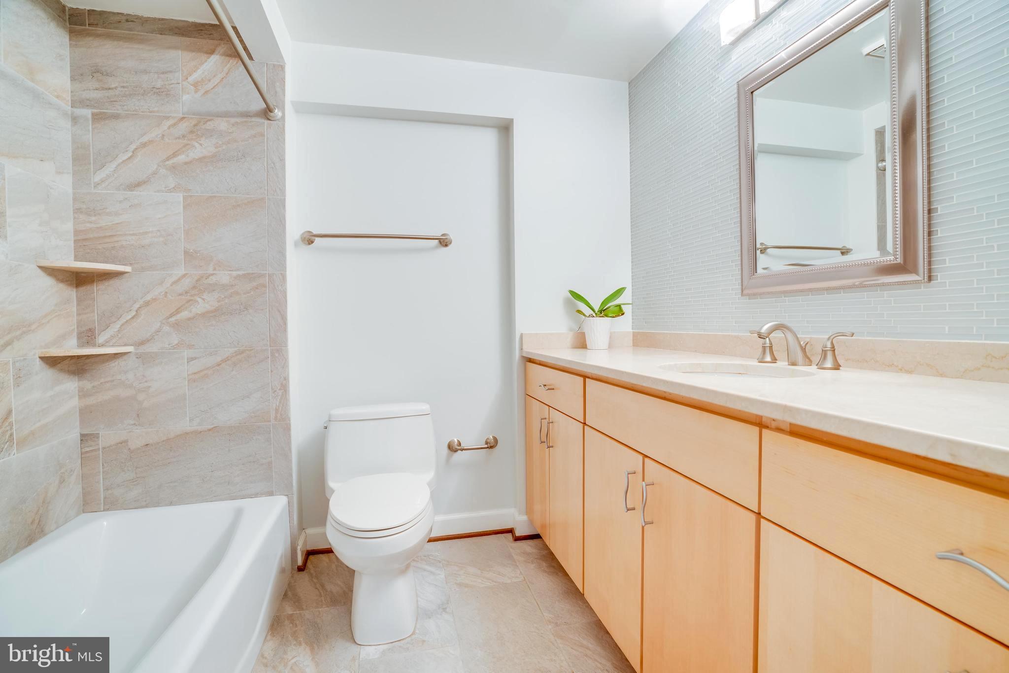 TORPEDO FACTORY - Residential Lease