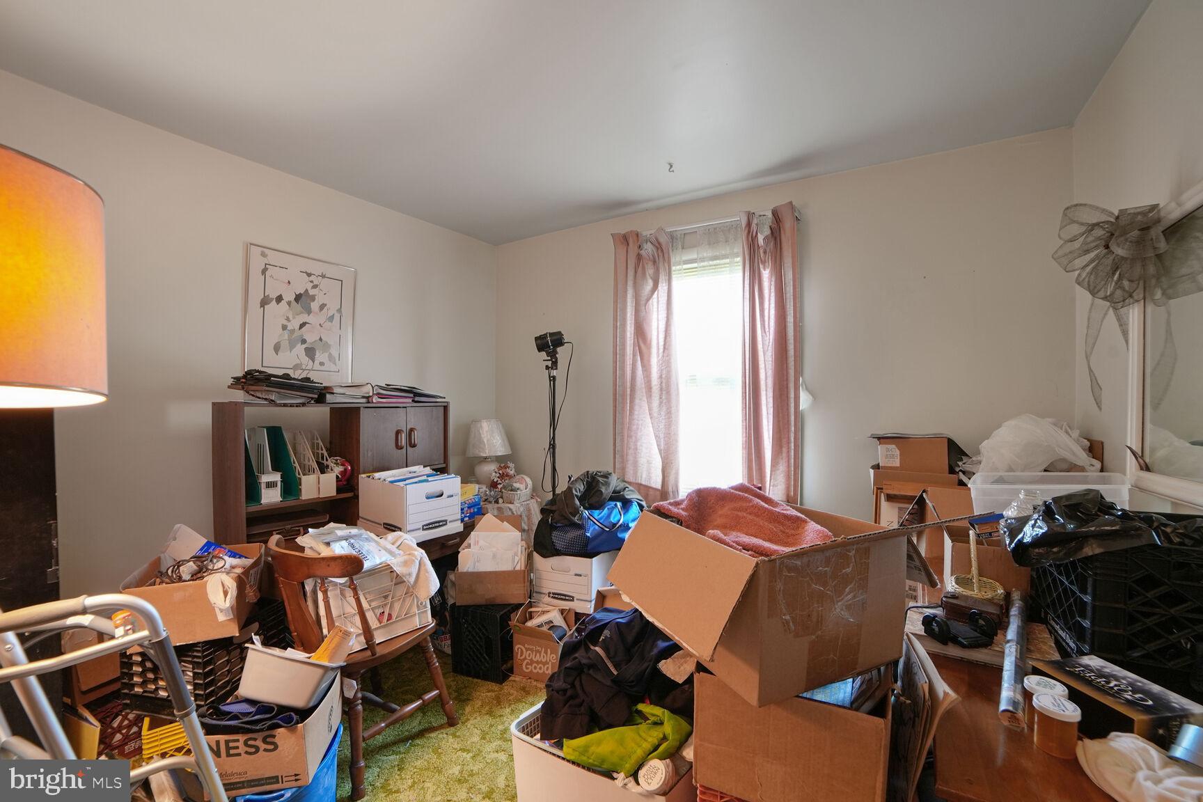 WALNUT HILL - Residential