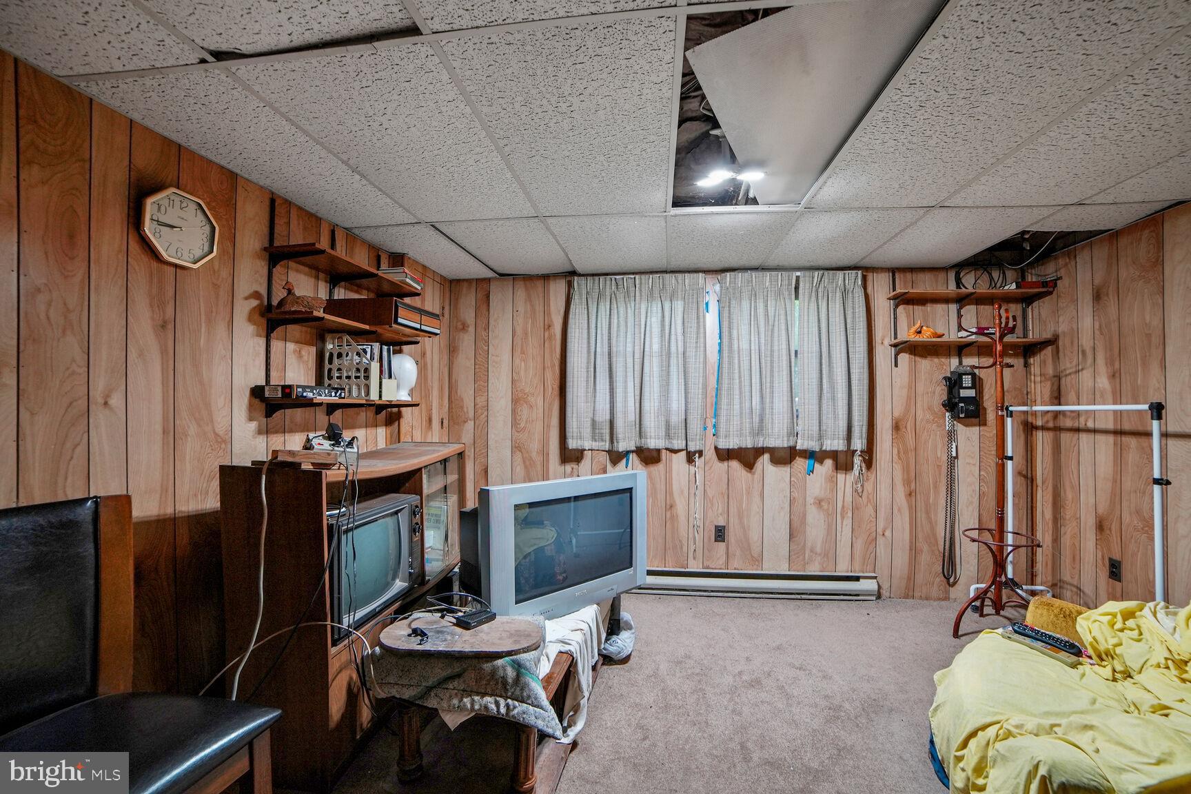 WALNUT HILL - Residential