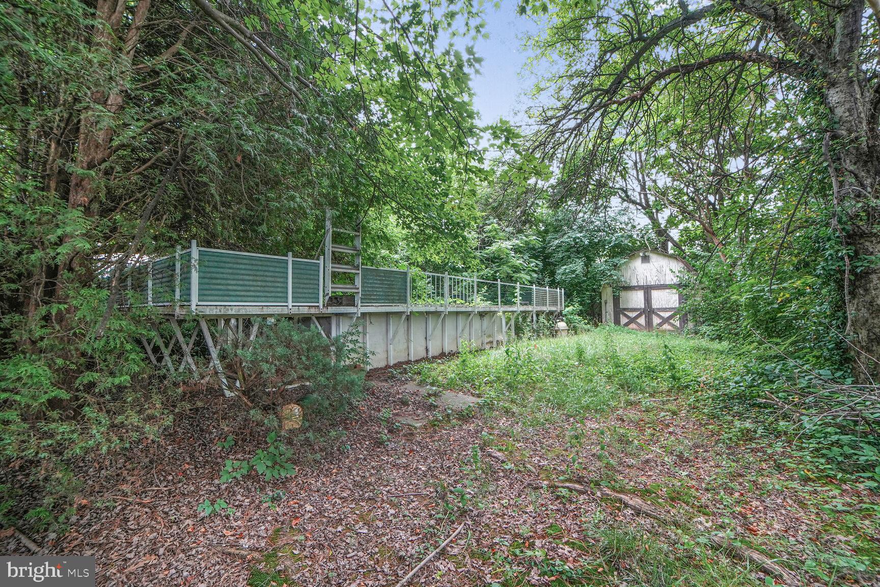 WALNUT HILL - Residential