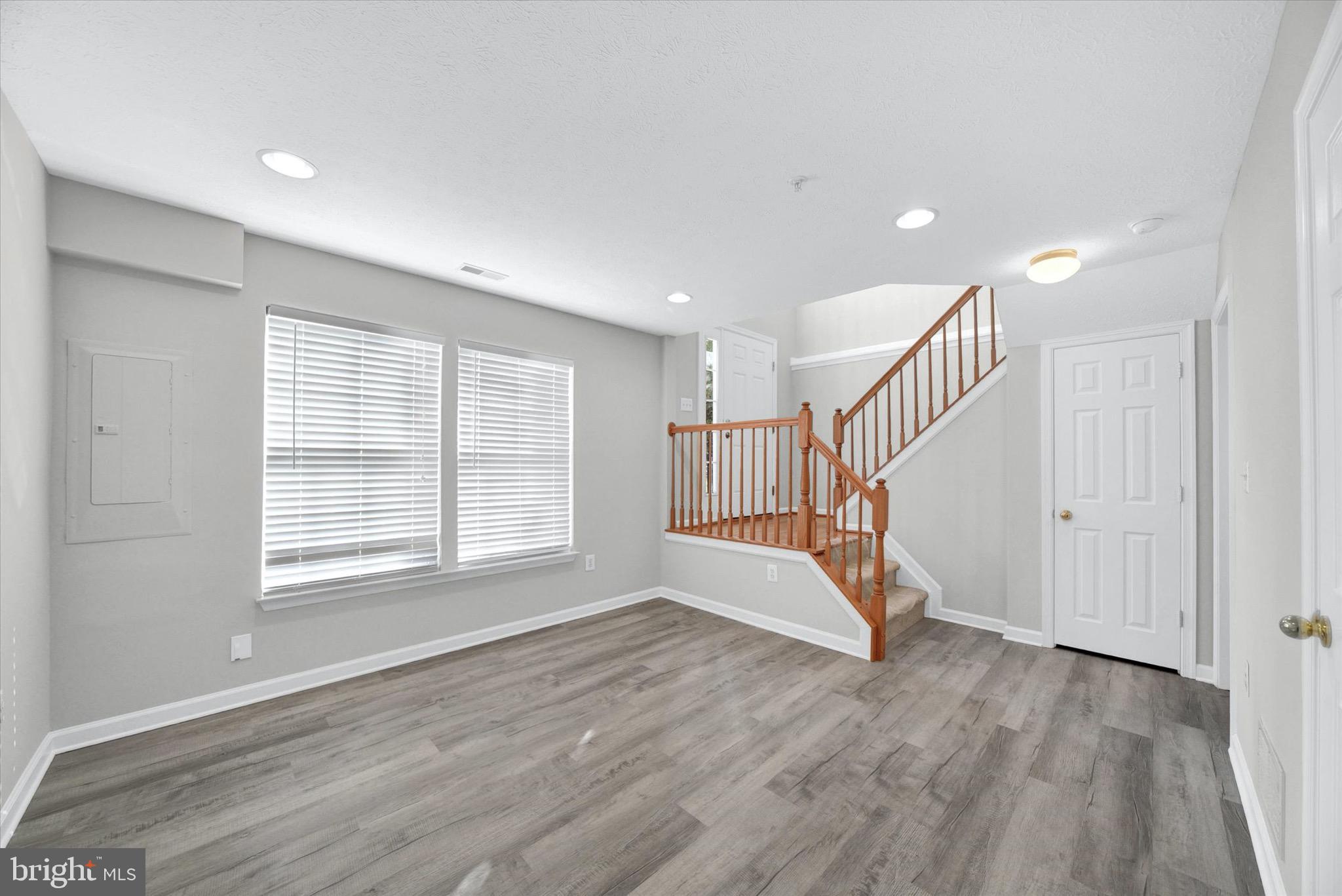 EATON SQUARE - Residential Lease