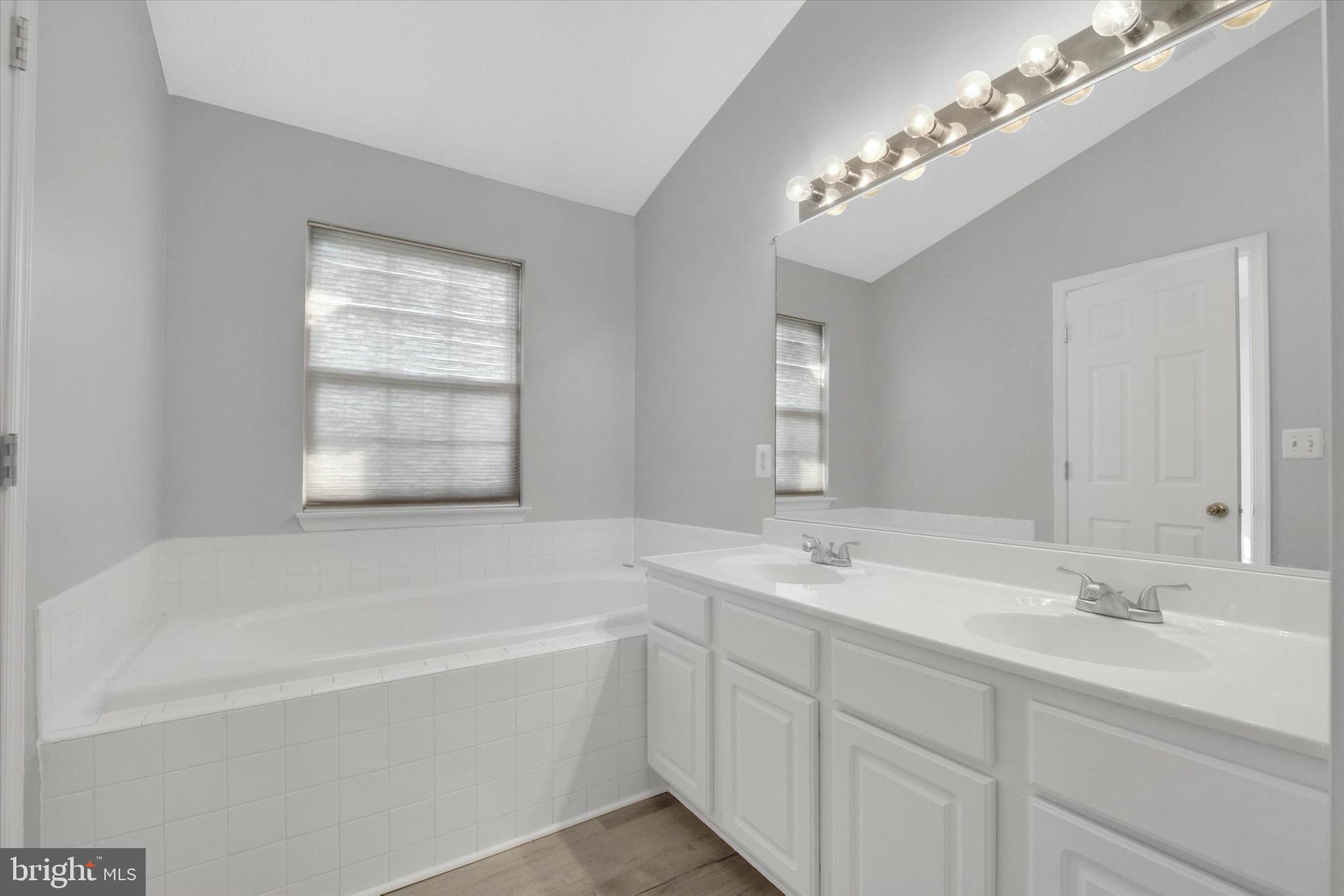 EATON SQUARE - Residential Lease