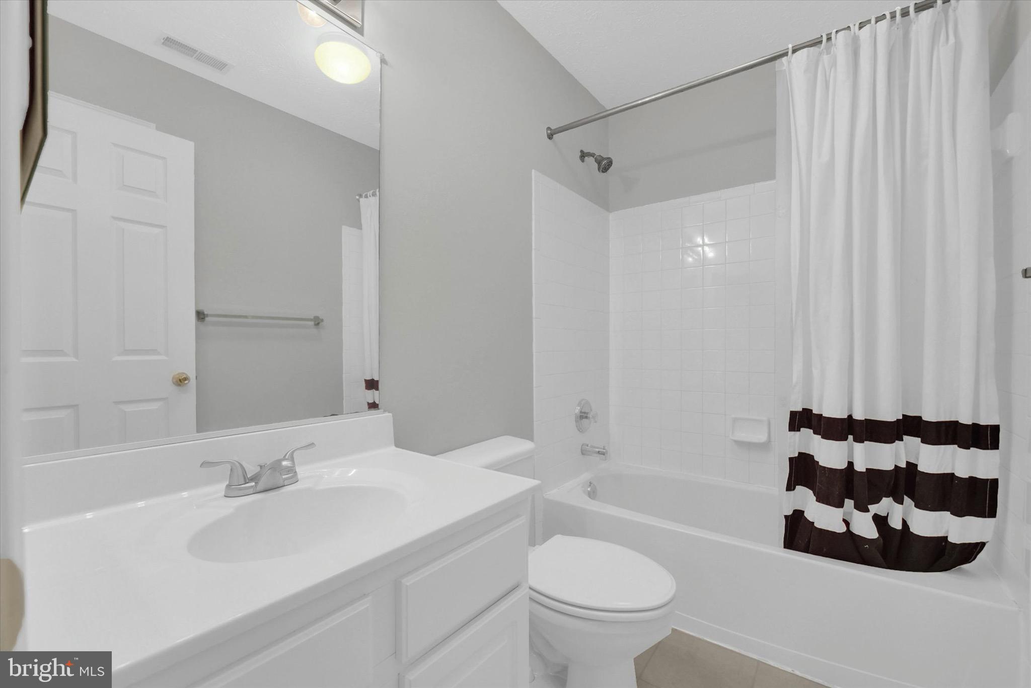 EATON SQUARE - Residential Lease