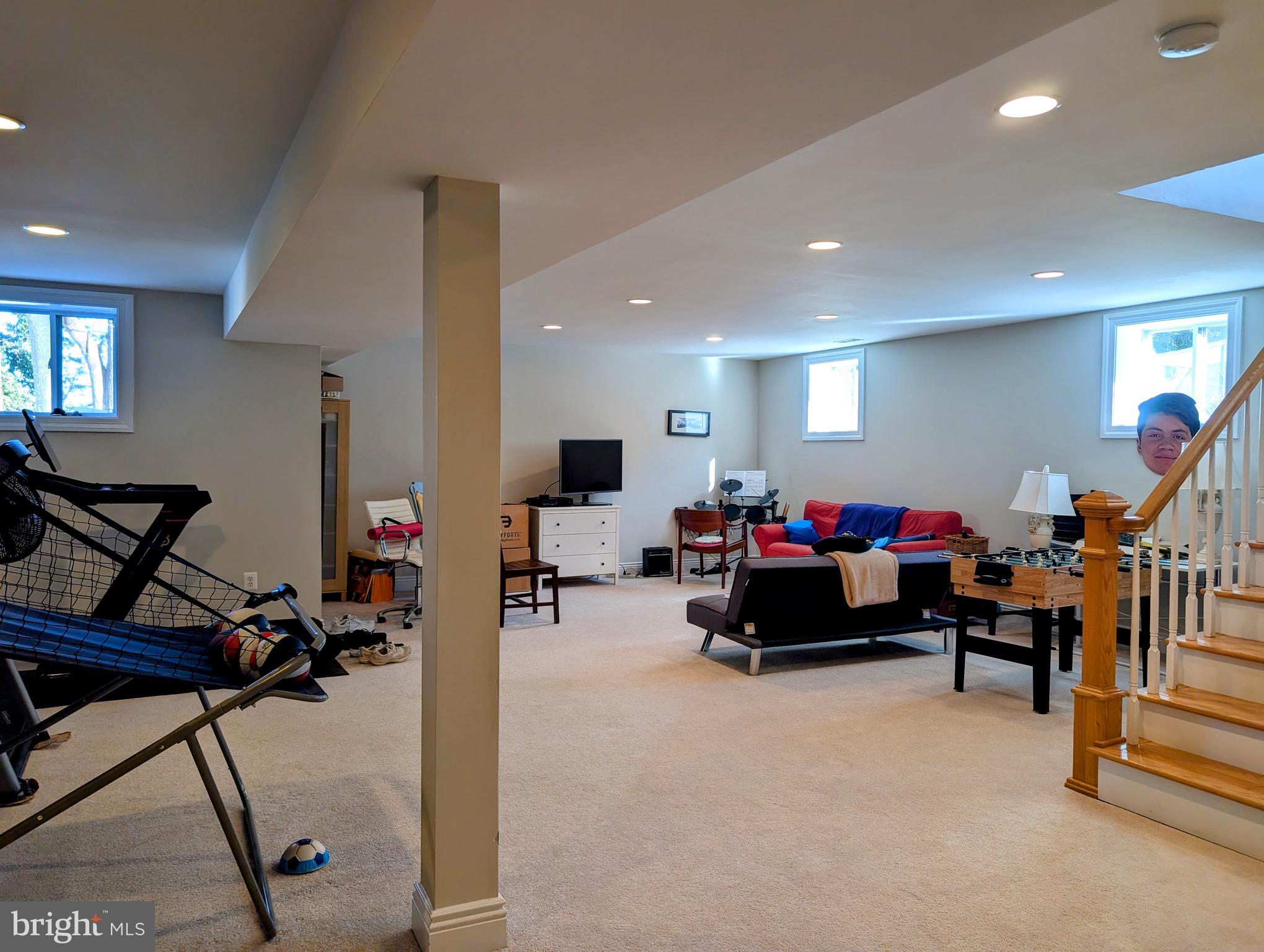 OAKLAND TERRACE - Residential