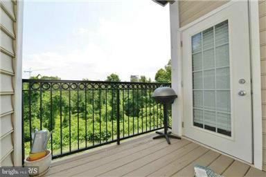 GATES OF MCLEAN - Residential Lease