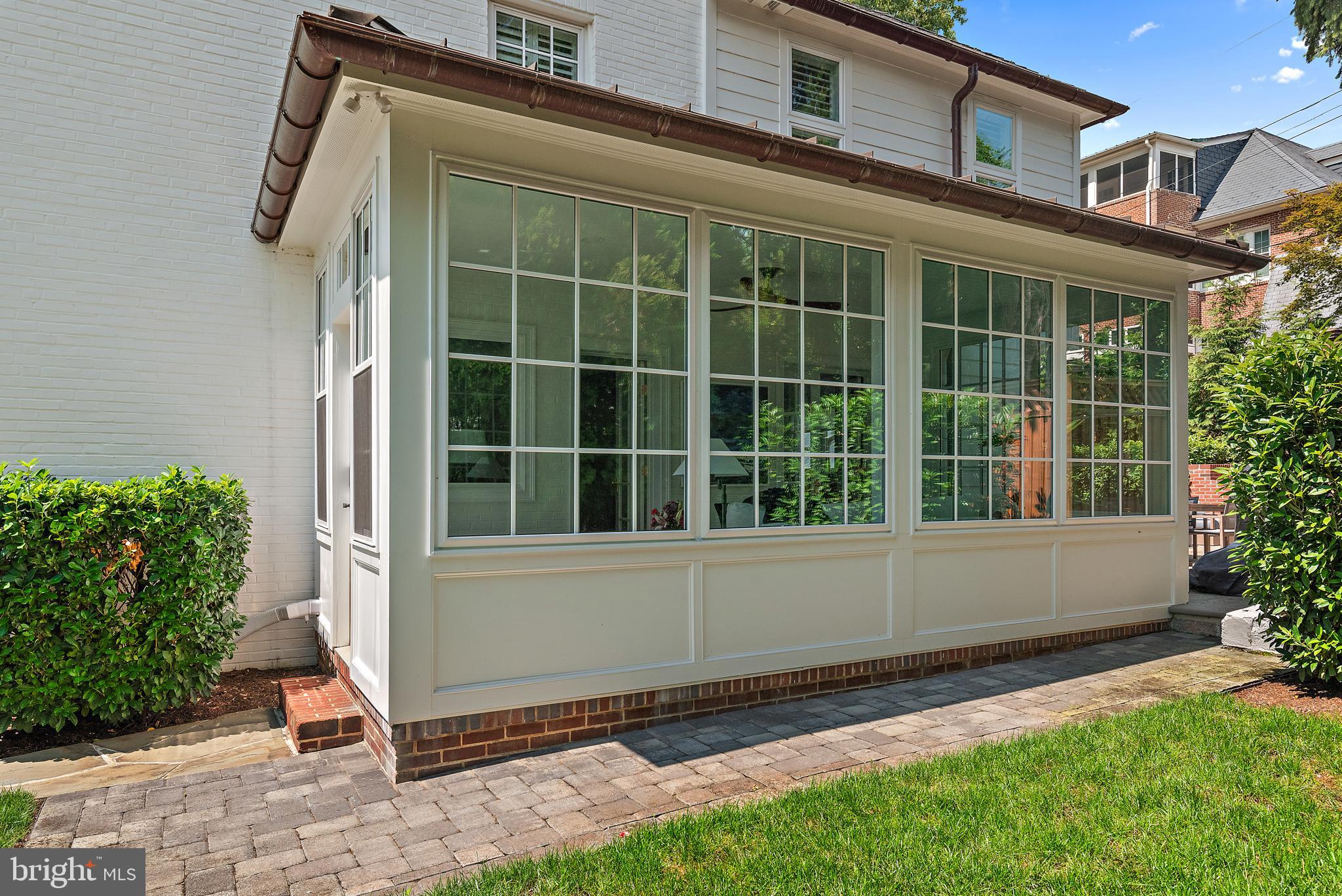 2 STEELE AVENUE