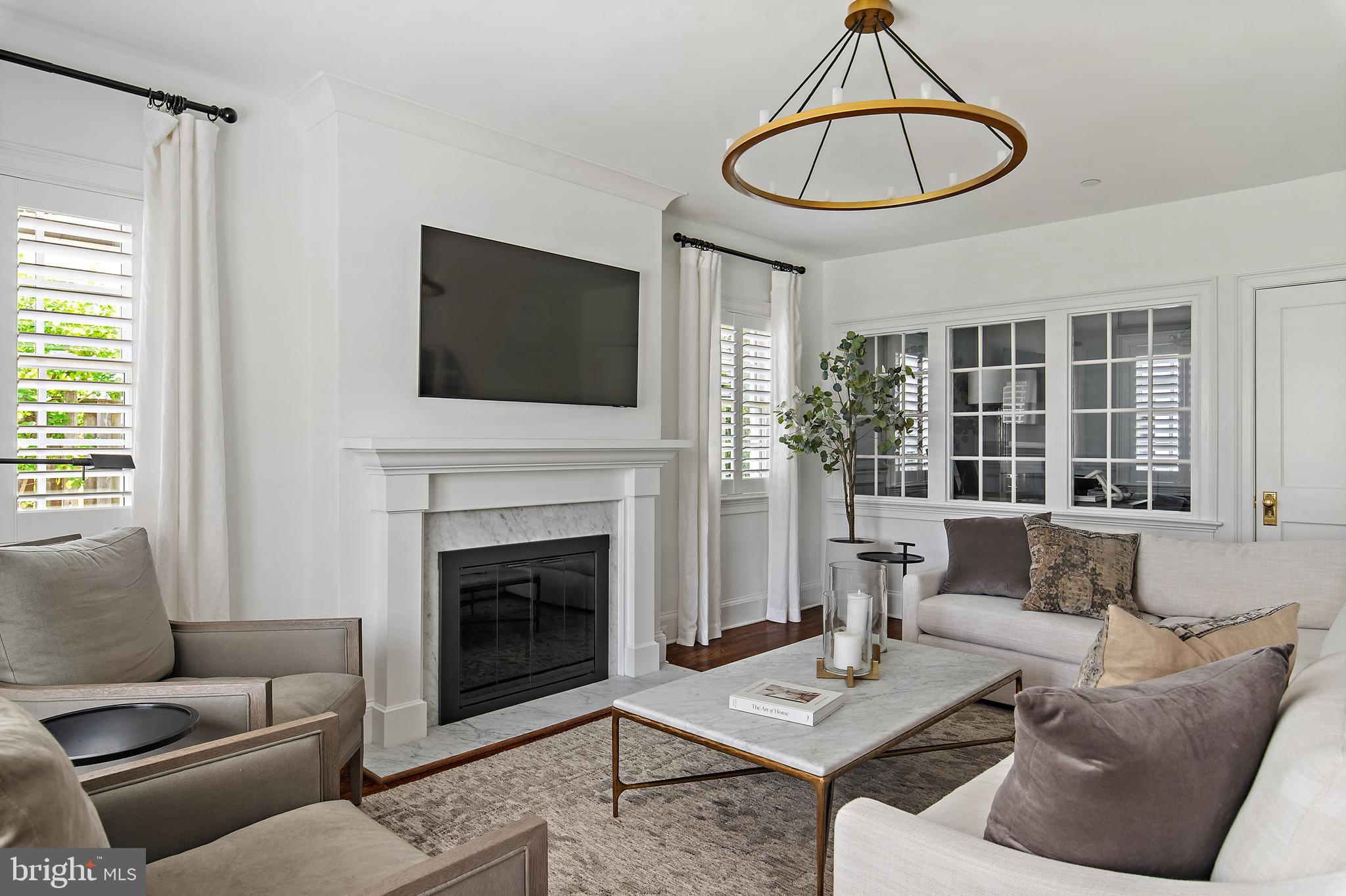 MURRAY HILL - Residential