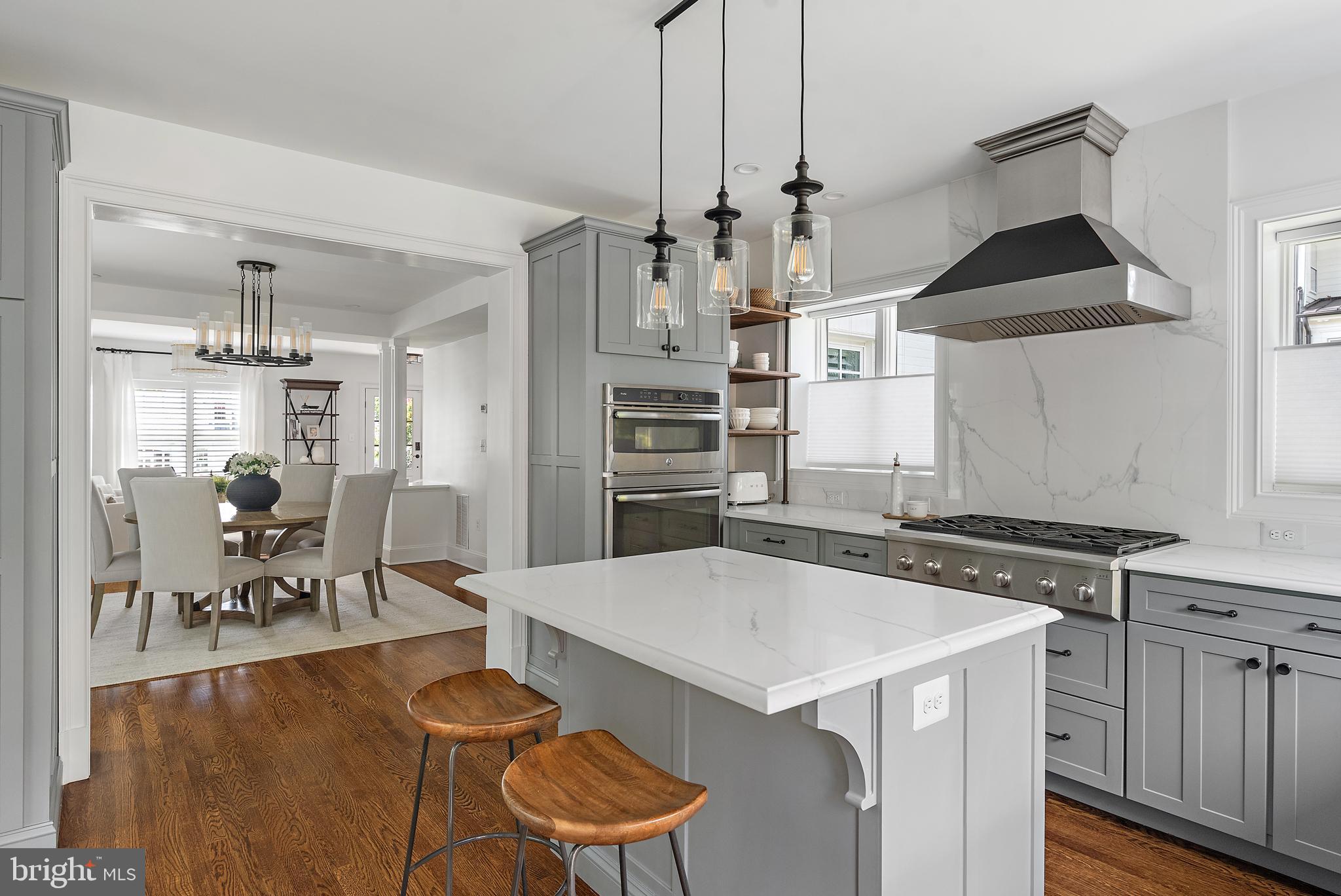 MURRAY HILL - Residential