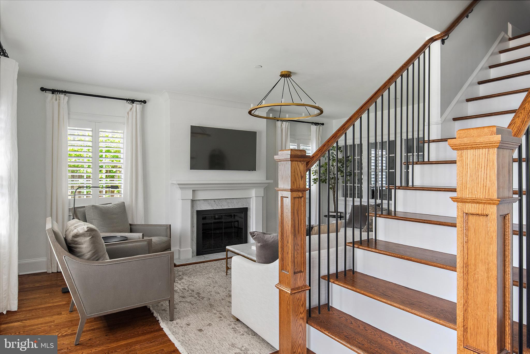 MURRAY HILL - Residential