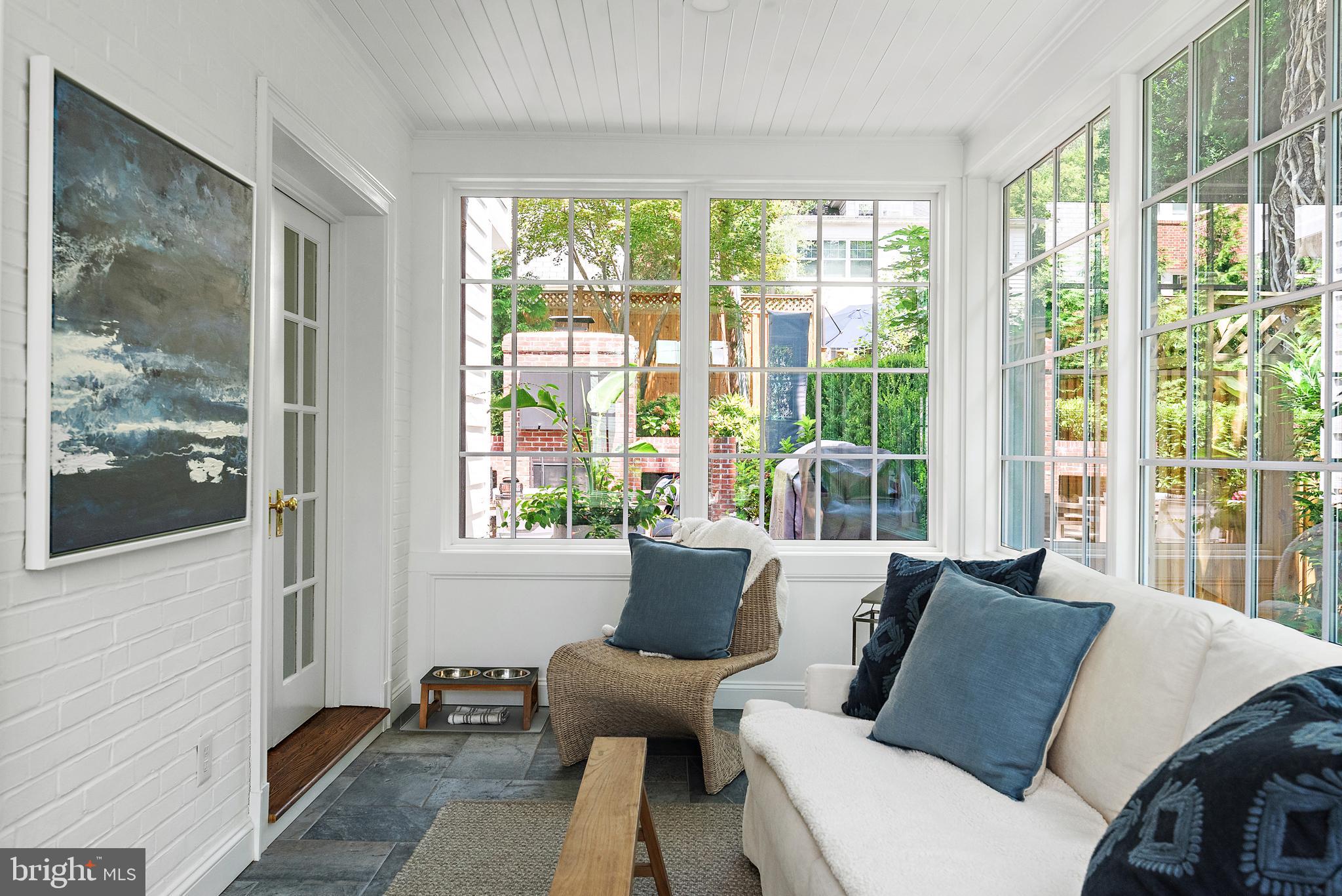 MURRAY HILL - Residential