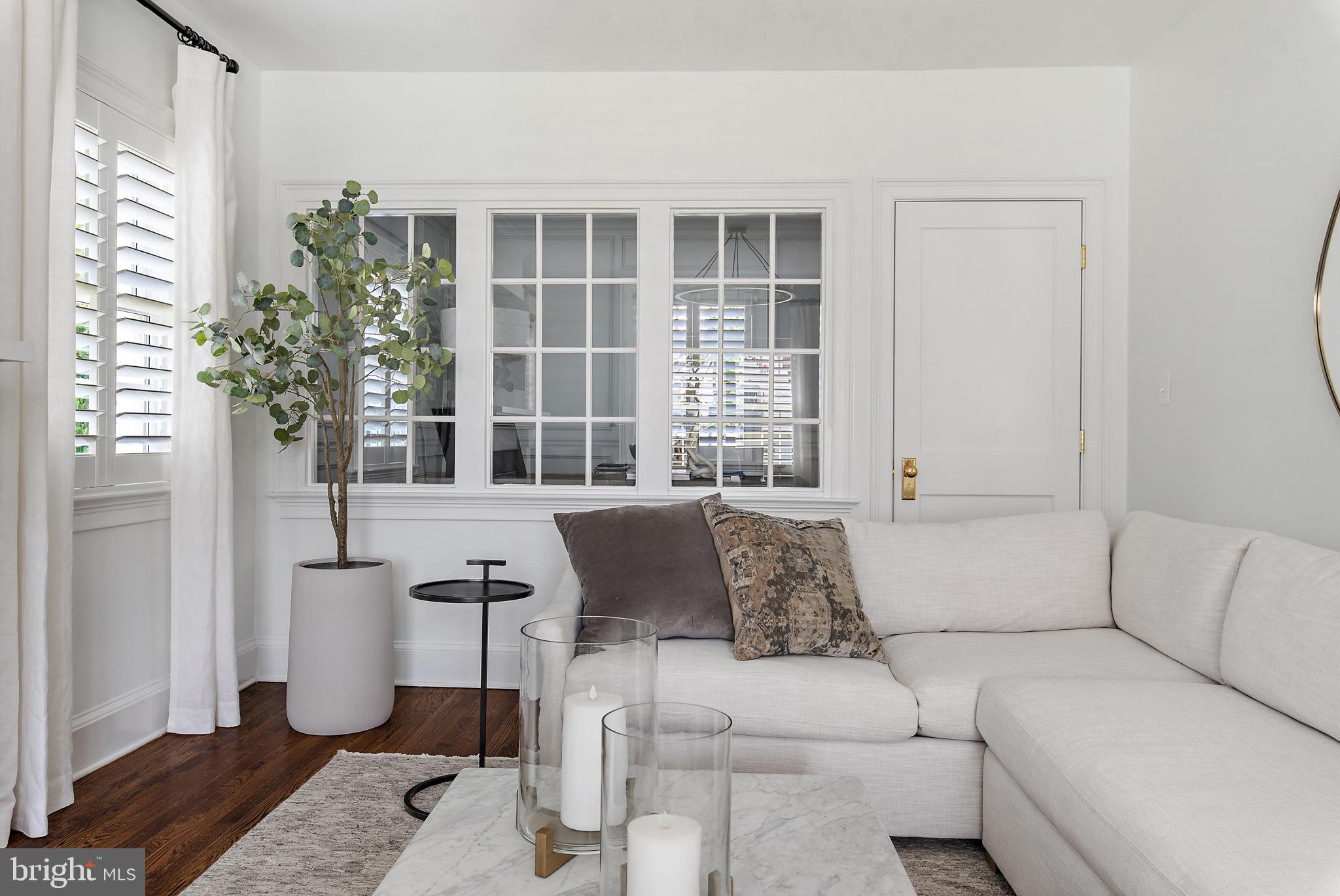 MURRAY HILL - Residential