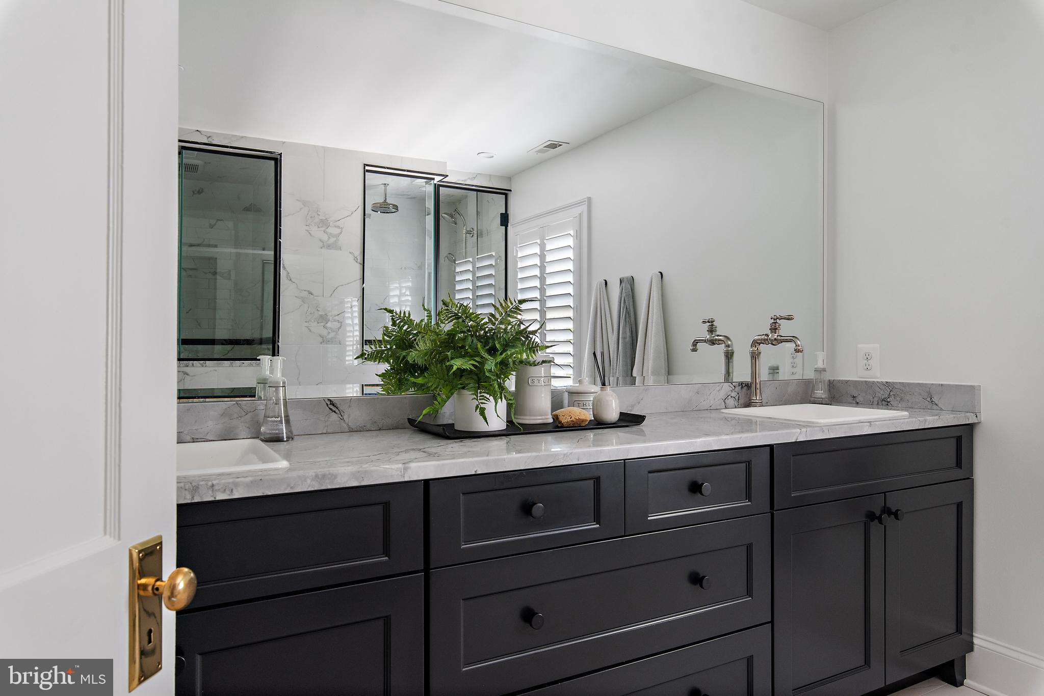 MURRAY HILL - Residential