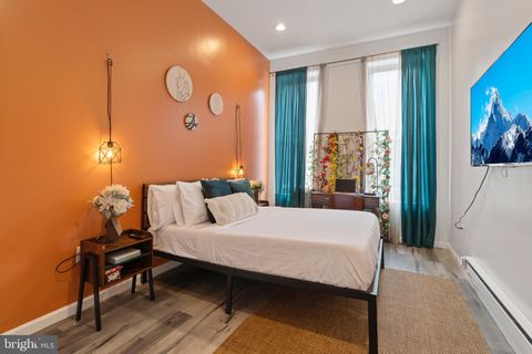 1913 W DIAMOND STREET PHILADELPHIA PA 19121