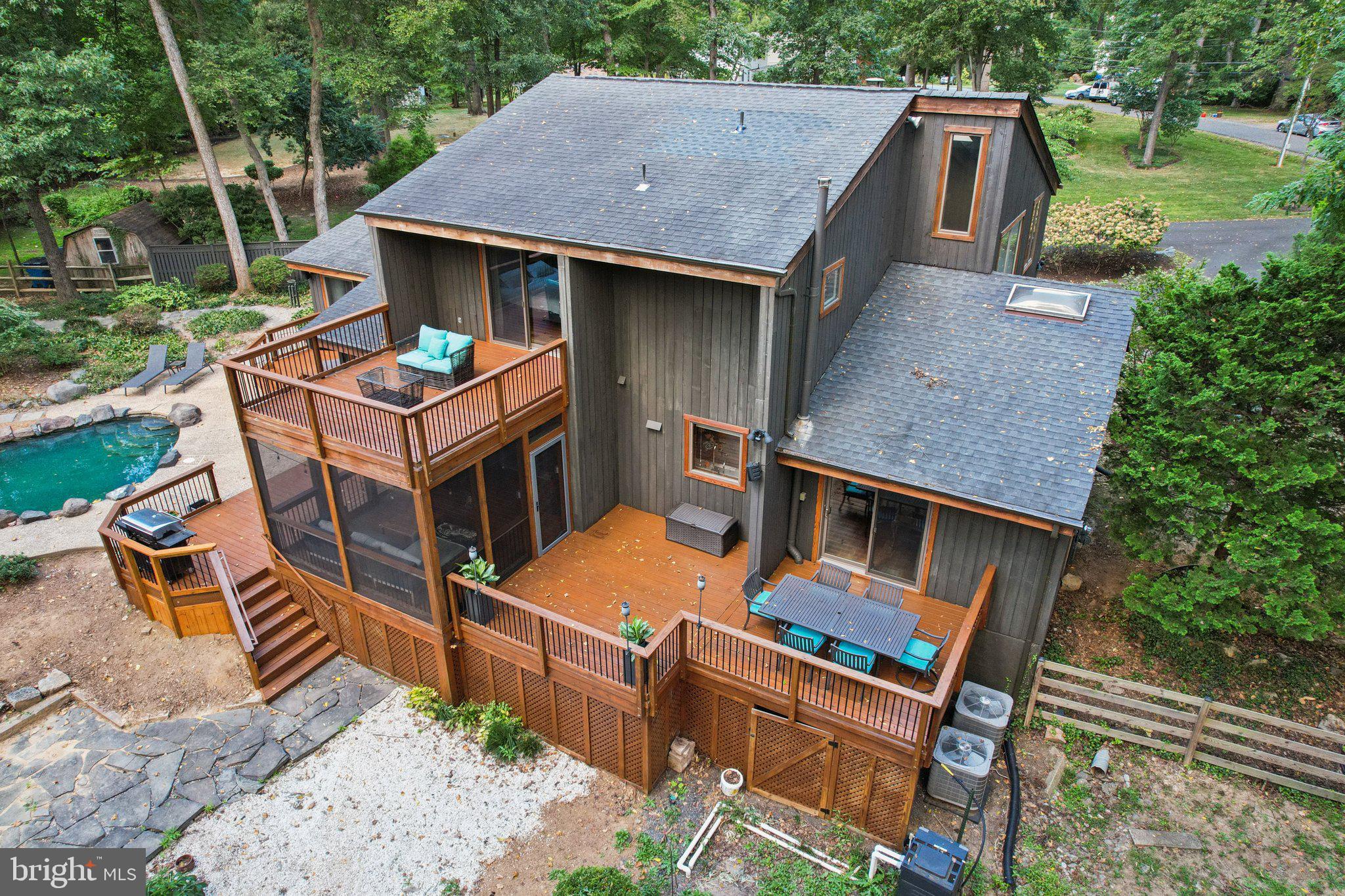 2598 BABCOCK ROAD
