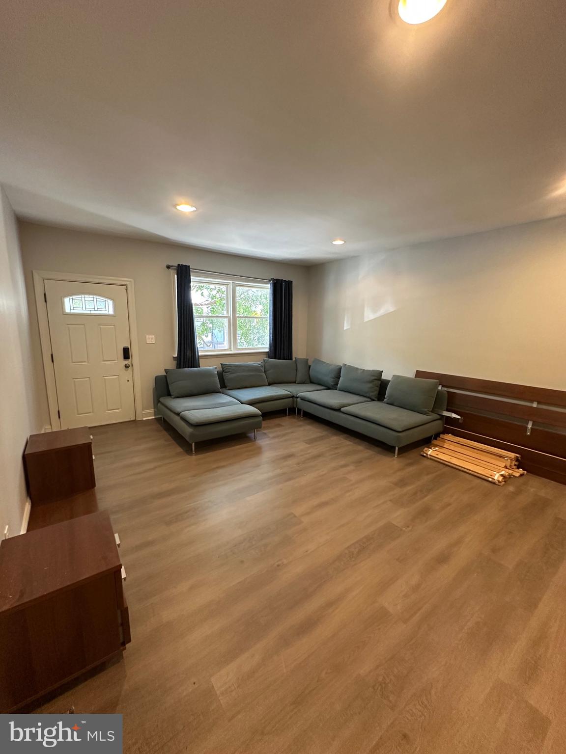 POINT BREEZE - Residential Lease