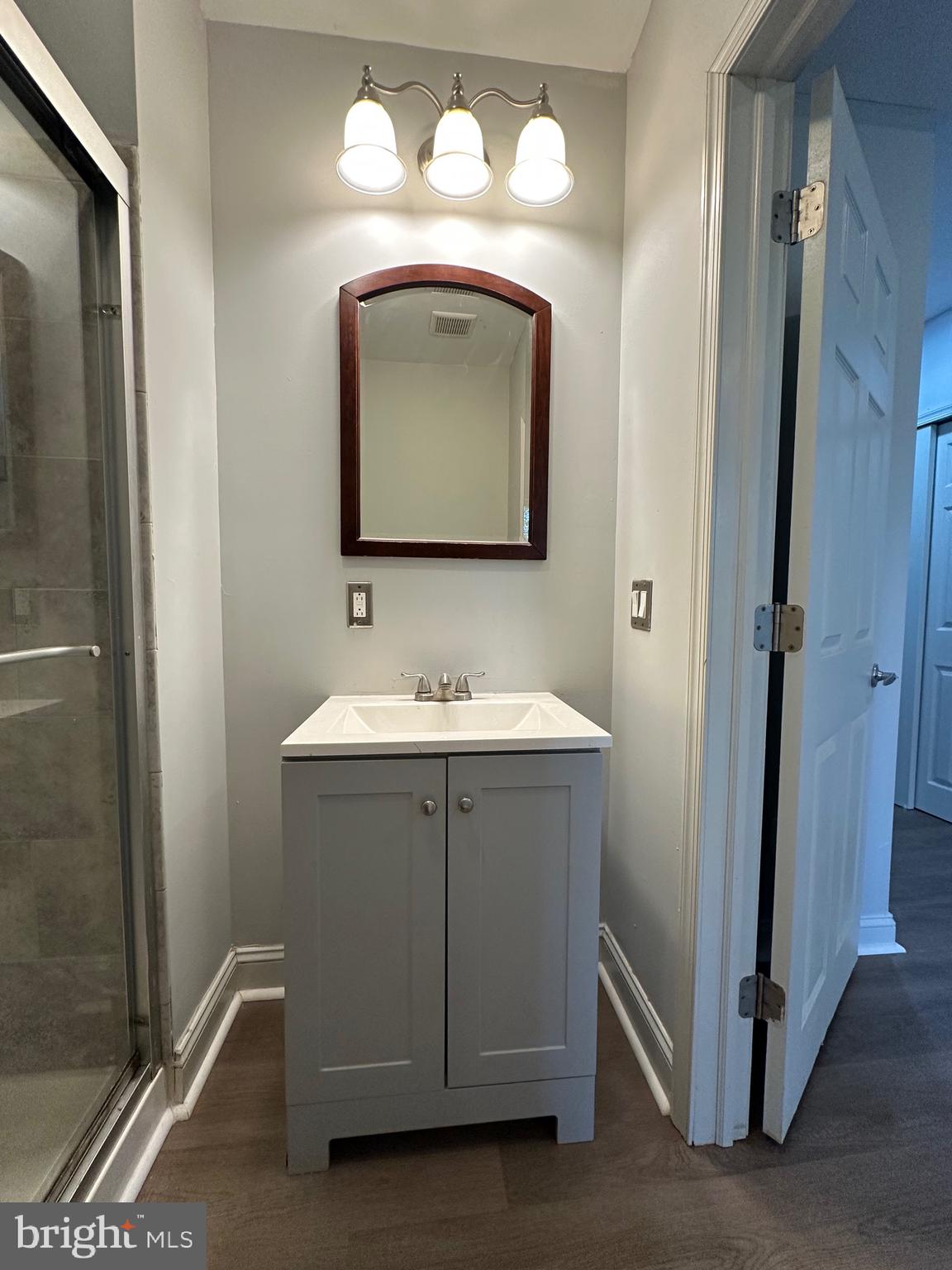 POINT BREEZE - Residential Lease